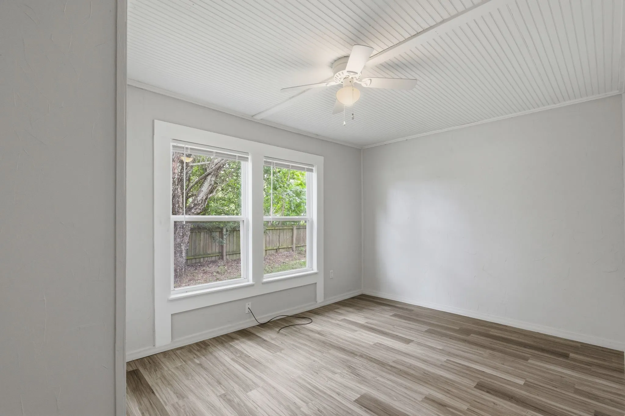 Single Family Residence For Sale in Rains County , 1821 N State Highway 19, Emory, Texas 75440, 3 Bedroom, 1 Bathroom, Garage spaces, 1,235 Sqft, built in 1940, mls#21298577, Real Estate Agent in Emory, Homes For Sale in Rains county, Homes For Sale in Emory, Realtor in Emory Texas, Real Estate Brokerage Independent Realty Texas, Luminita Cordes Realtor