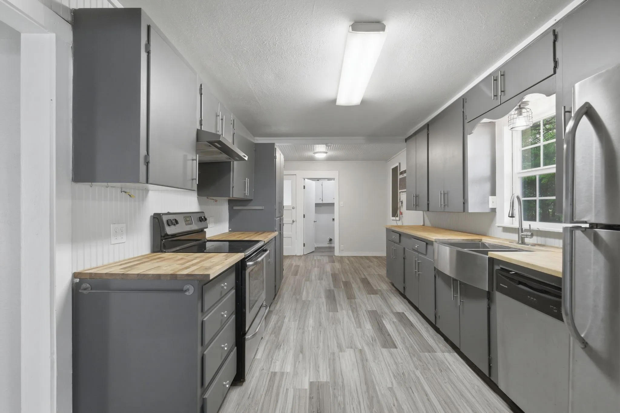 Single Family Residence For Sale in Rains County , 1821 N State Highway 19, Emory, Texas 75440, 3 Bedroom, 1 Bathroom, Garage spaces, 1,235 Sqft, built in 1940, mls#21298577, Real Estate Agent in Emory, Homes For Sale in Rains county, Homes For Sale in Emory, Realtor in Emory Texas, Real Estate Brokerage Independent Realty Texas, Luminita Cordes Realtor