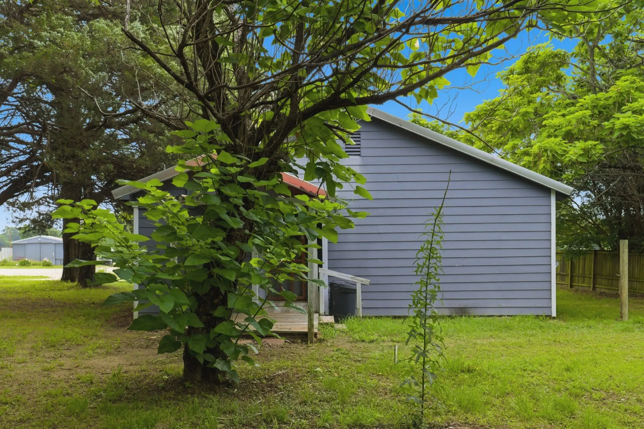 Single Family Residence For Sale in Rains County , 1821 N State Highway 19, Emory, Texas 75440, 3 Bedroom, 1 Bathroom, Garage spaces, 1,235 Sqft, built in 1940, mls#21298577, Real Estate Agent in Emory, Homes For Sale in Rains county, Homes For Sale in Emory, Realtor in Emory Texas, Real Estate Brokerage Independent Realty Texas, Luminita Cordes Realtor