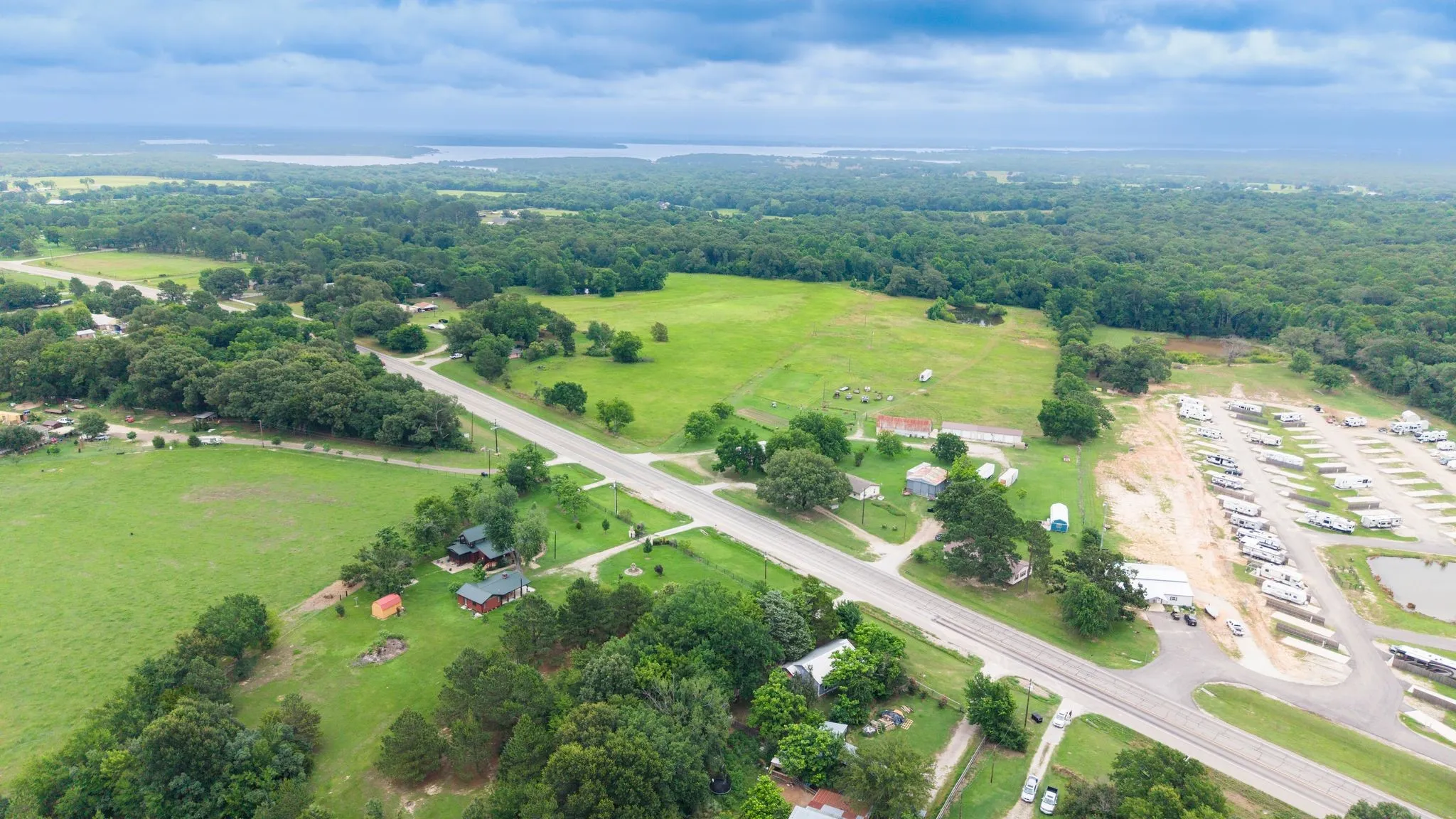 Single Family Residence For Sale in Rains County , 1821 N State Highway 19, Emory, Texas 75440, 3 Bedroom, 1 Bathroom, Garage spaces, 1,235 Sqft, built in 1940, mls#21298577, Real Estate Agent in Emory, Homes For Sale in Rains county, Homes For Sale in Emory, Realtor in Emory Texas, Real Estate Brokerage Independent Realty Texas, Luminita Cordes Realtor