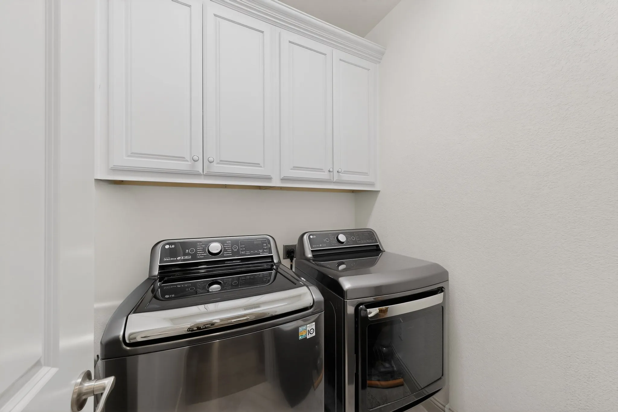 Single Family Residence For Sale in Denton County , 428 Balmora Way, Roanoke, Texas 76262, 3 Bedroom, 3 Bathroom, 2 Garage spaces, 2,333 Sqft, built in 2017, mls#21298516, Real Estate Agent in Roanoke, Homes For Sale in Denton county, Homes For Sale in Roanoke, Realtor in Roanoke Texas, Real Estate Brokerage Independent Realty Texas, Luminita Cordes Realtor