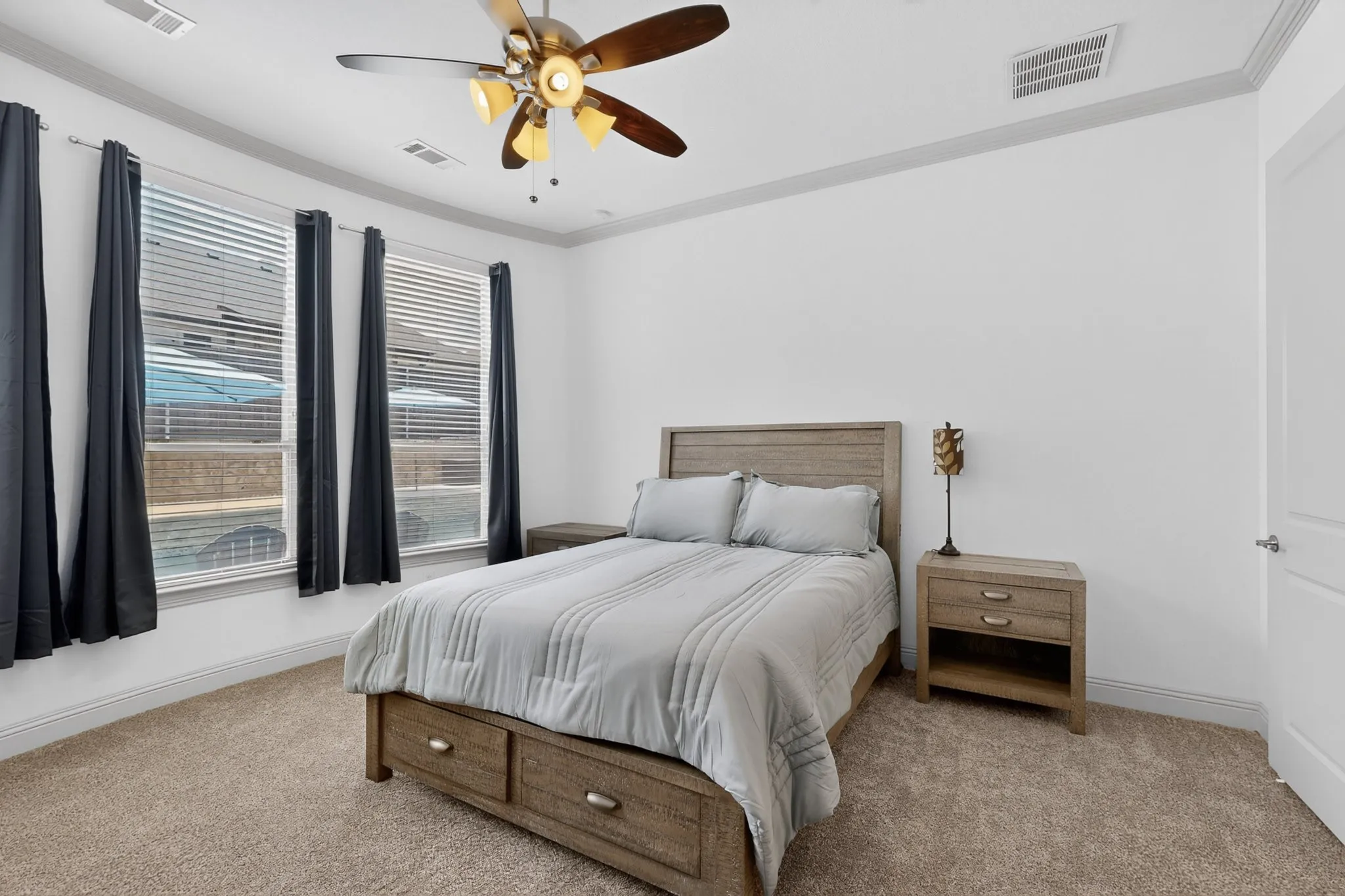 Single Family Residence For Sale in Denton County , 428 Balmora Way, Roanoke, Texas 76262, 3 Bedroom, 3 Bathroom, 2 Garage spaces, 2,333 Sqft, built in 2017, mls#21298516, Real Estate Agent in Roanoke, Homes For Sale in Denton county, Homes For Sale in Roanoke, Realtor in Roanoke Texas, Real Estate Brokerage Independent Realty Texas, Luminita Cordes Realtor