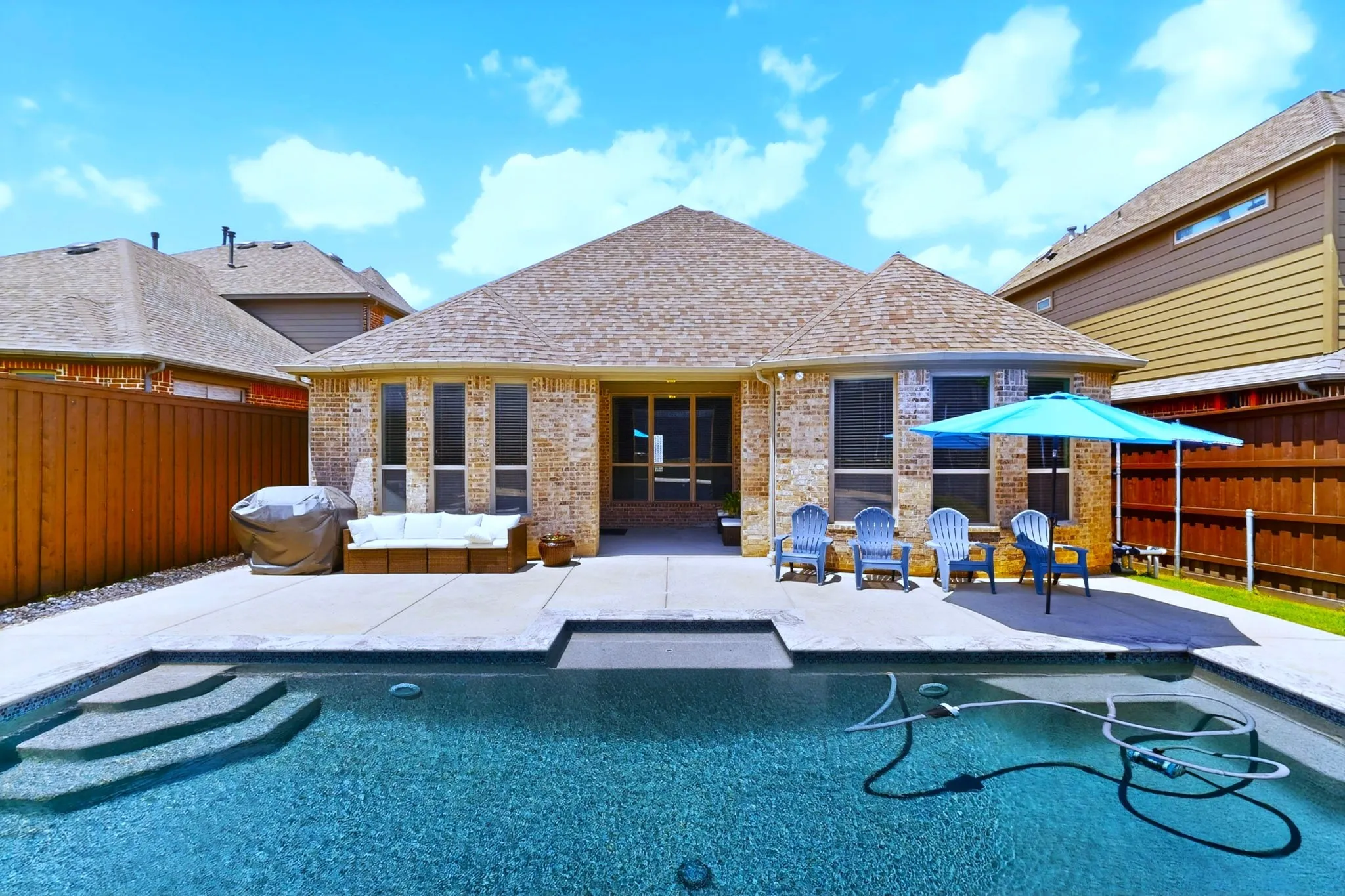 Single Family Residence For Sale in Denton County , 428 Balmora Way, Roanoke, Texas 76262, 3 Bedroom, 3 Bathroom, 2 Garage spaces, 2,333 Sqft, built in 2017, mls#21298516, Real Estate Agent in Roanoke, Homes For Sale in Denton county, Homes For Sale in Roanoke, Realtor in Roanoke Texas, Real Estate Brokerage Independent Realty Texas, Luminita Cordes Realtor