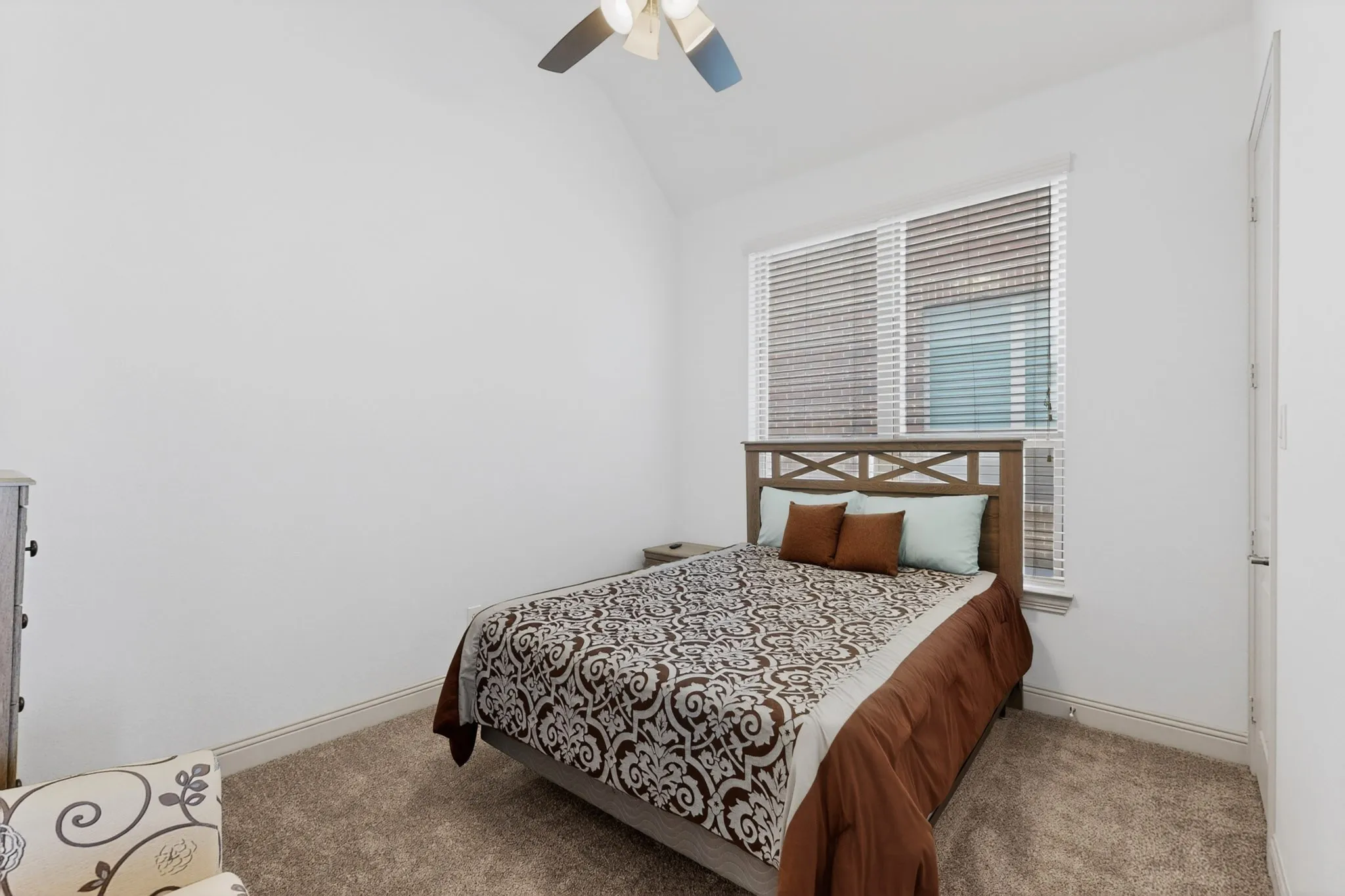 Single Family Residence For Sale in Denton County , 428 Balmora Way, Roanoke, Texas 76262, 3 Bedroom, 3 Bathroom, 2 Garage spaces, 2,333 Sqft, built in 2017, mls#21298516, Real Estate Agent in Roanoke, Homes For Sale in Denton county, Homes For Sale in Roanoke, Realtor in Roanoke Texas, Real Estate Brokerage Independent Realty Texas, Luminita Cordes Realtor