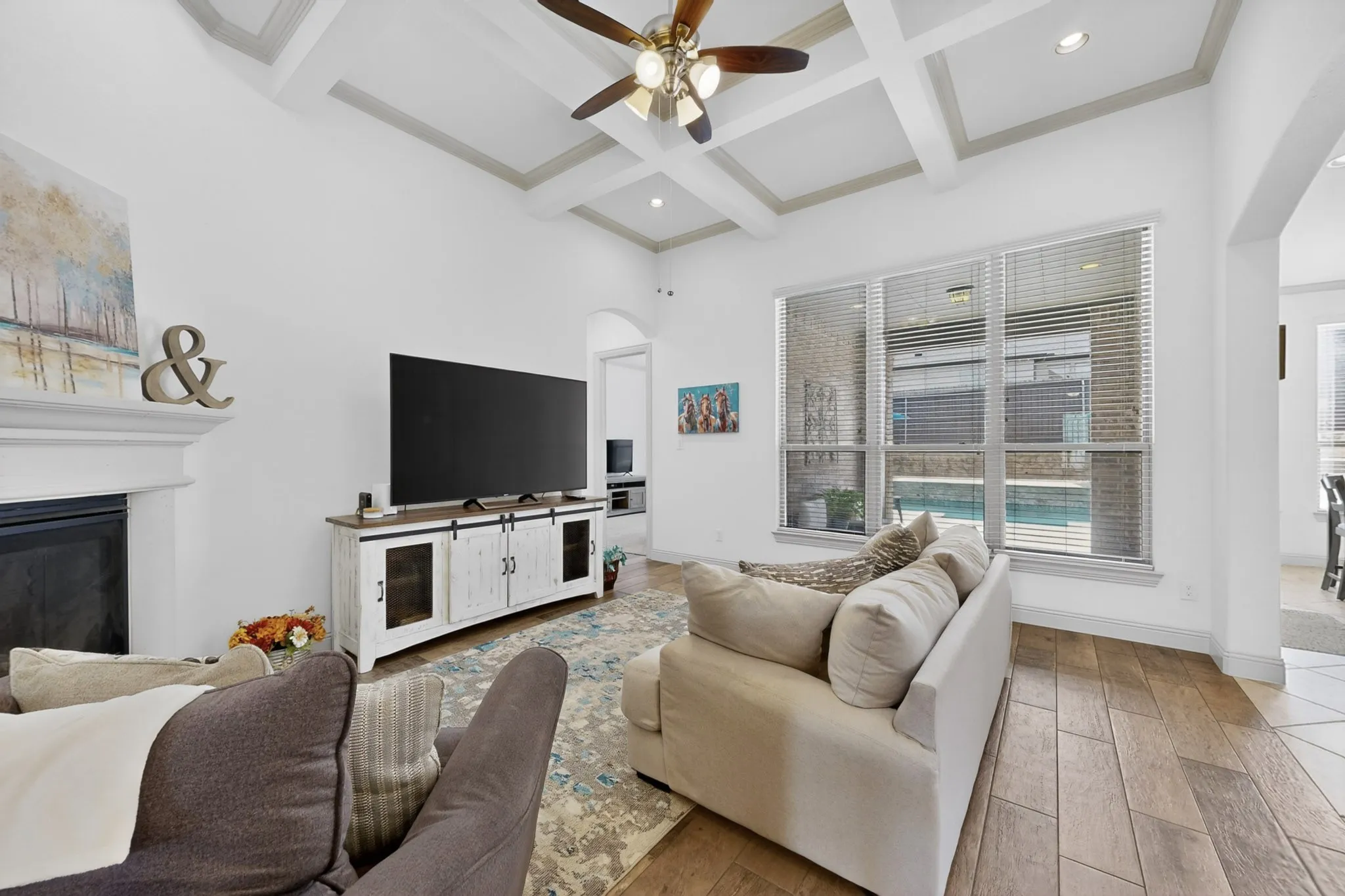 Single Family Residence For Sale in Denton County , 428 Balmora Way, Roanoke, Texas 76262, 3 Bedroom, 3 Bathroom, 2 Garage spaces, 2,333 Sqft, built in 2017, mls#21298516, Real Estate Agent in Roanoke, Homes For Sale in Denton county, Homes For Sale in Roanoke, Realtor in Roanoke Texas, Real Estate Brokerage Independent Realty Texas, Luminita Cordes Realtor