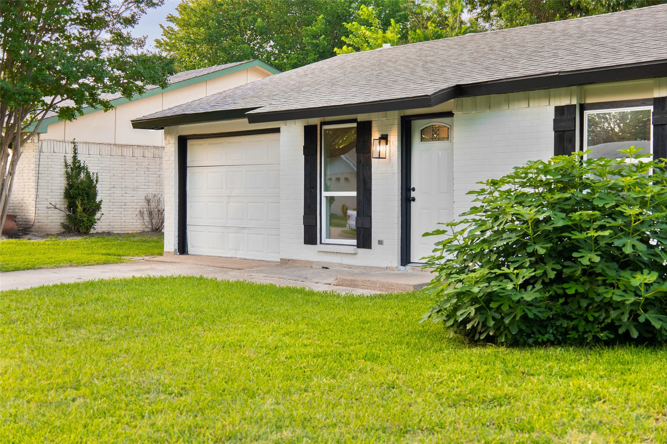 Single Family Residence For Sale in Dallas County , 5202 Longhorn Trail, Garland, Texas 75043, 4 Bedroom, 2 Bathroom, 1 Garage spaces, 1,292 Sqft, built in 1972, mls#21298644, Real Estate Agent in Garland, Homes For Sale in Dallas county, Homes For Sale in Garland, Realtor in Garland Texas, Real Estate Brokerage Independent Realty Texas, Luminita Cordes Realtor