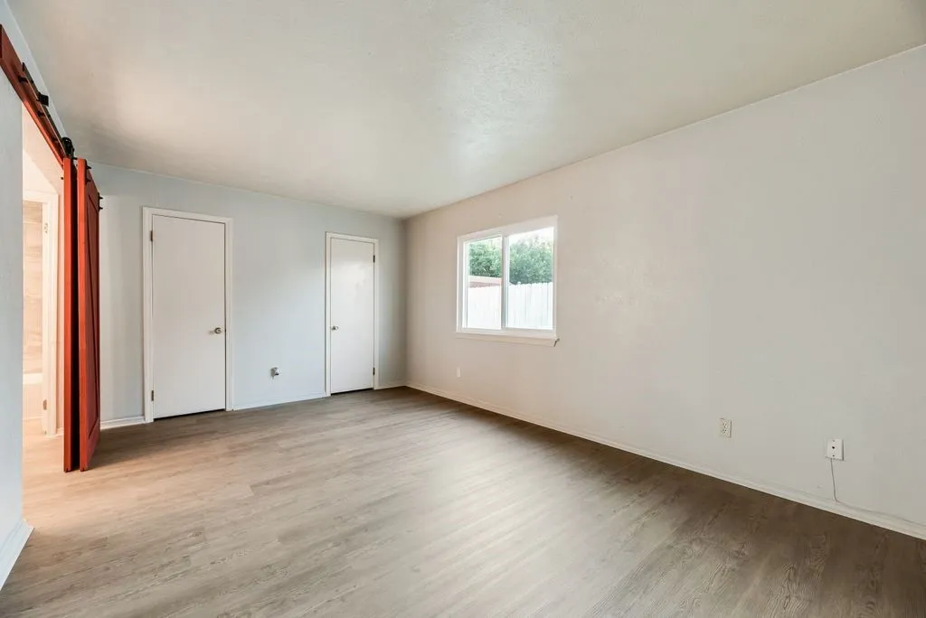 Single Family Residence For Sale in Dallas County , 316 Matterhorn Street, Cedar Hill, Texas 75104, 3 Bedroom, 2 Bathroom, 2 Garage spaces, 1,674 Sqft, built in 1983, mls#21282164, Real Estate Agent in Cedar Hill, Homes For Sale in Dallas county, Homes For Sale in Cedar Hill, Realtor in Cedar Hill Texas, Real Estate Brokerage Independent Realty Texas, Luminita Cordes Realtor