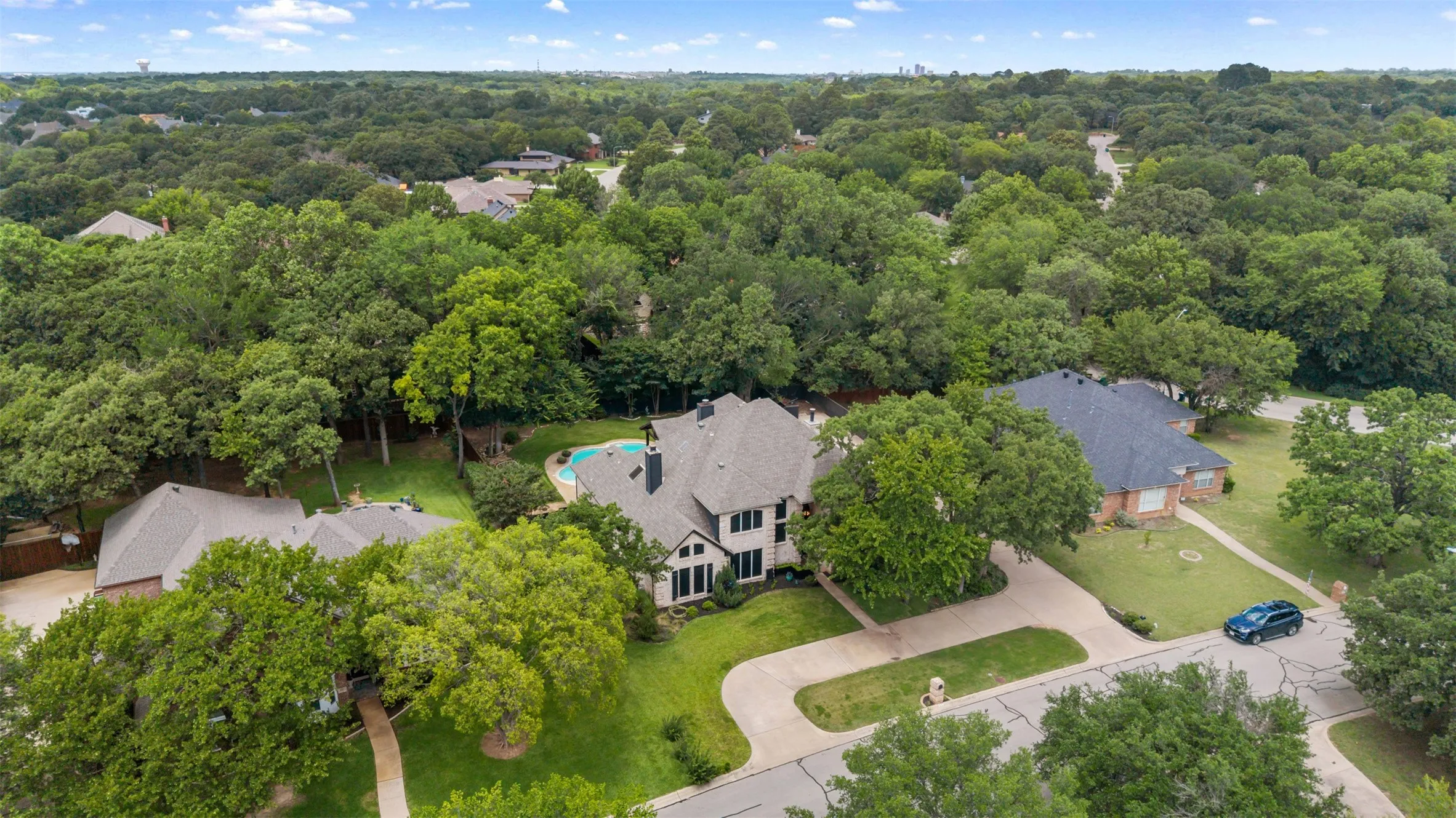 Stunning home in Montecito Del Sur is waiting for YOU!