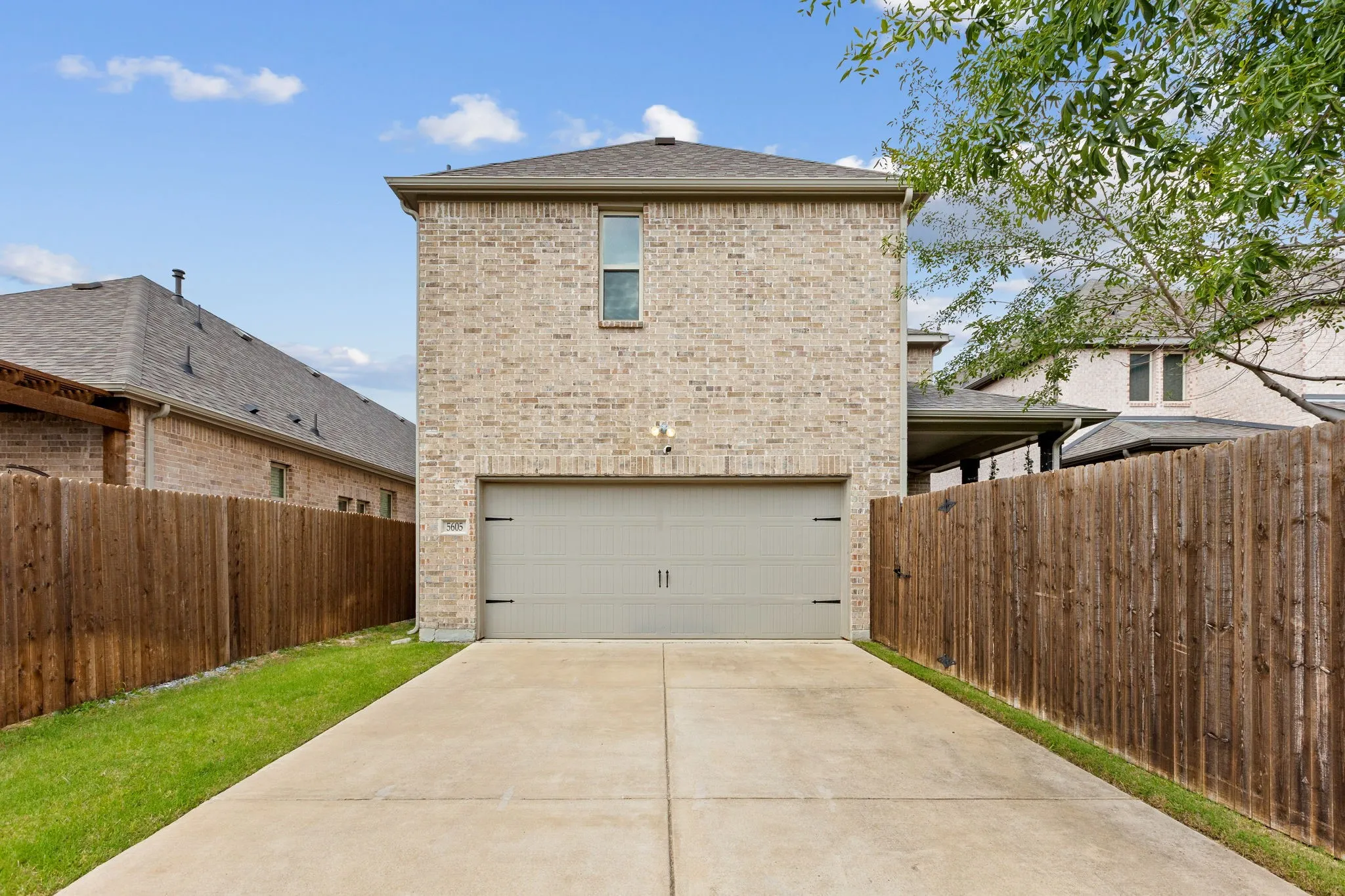 Single Family Residence For Rent in Collin County , 5605 Acoma Lane, Mc Kinney, Texas 75070, 4 Bedroom, 3 Bathroom, Garage spaces, 2,837 Sqft, built in 2020, mls#21298558, Real Estate Agent in Mc Kinney, Homes For Rent in Collin county, Homes For Rent in Mc Kinney, Realtor in Mc Kinney Texas, Real Estate Brokerage Independent Realty Texas, Luminita Cordes Realtor