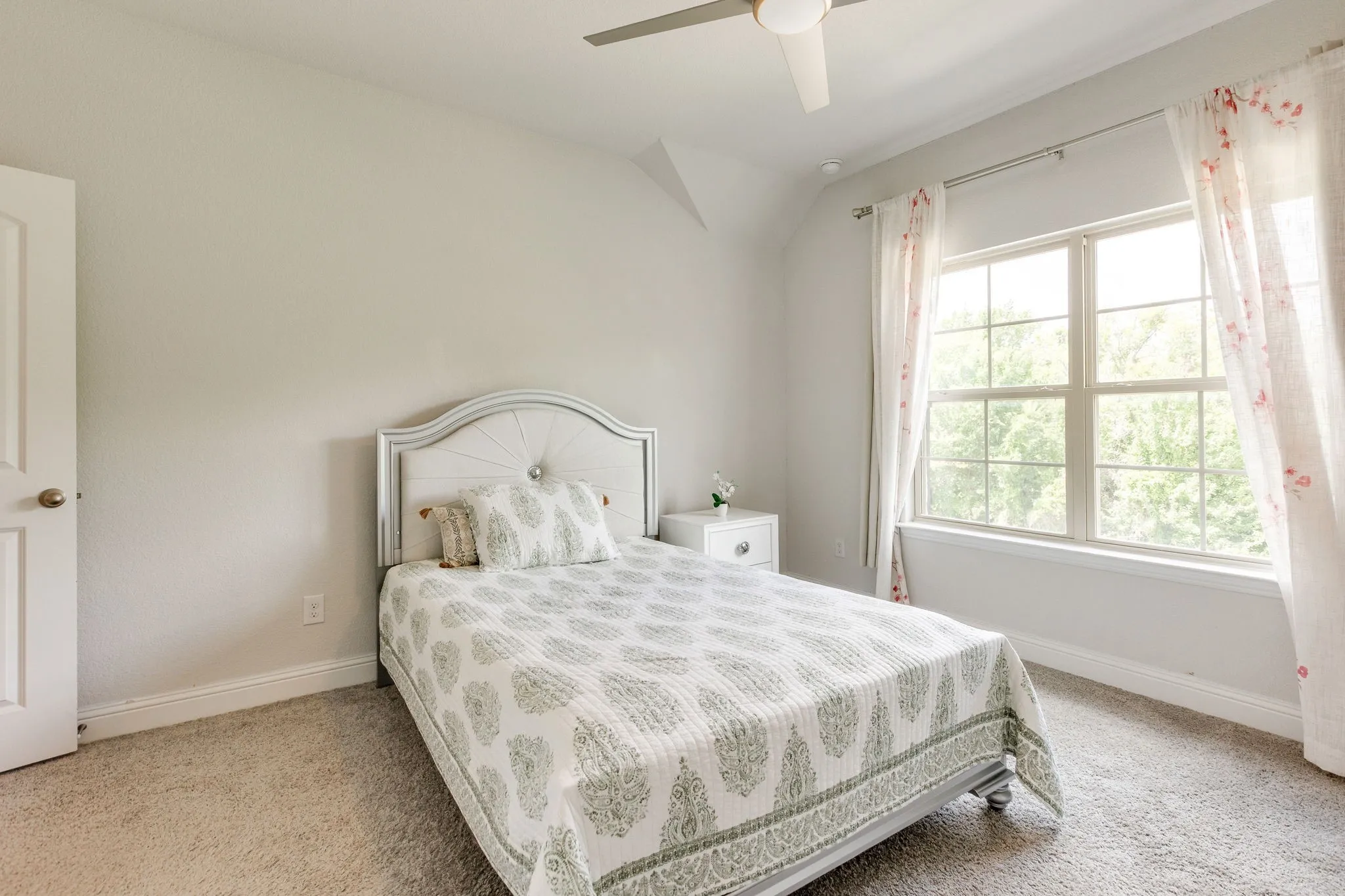 Single Family Residence For Rent in Collin County , 5605 Acoma Lane, Mc Kinney, Texas 75070, 4 Bedroom, 3 Bathroom, Garage spaces, 2,837 Sqft, built in 2020, mls#21298558, Real Estate Agent in Mc Kinney, Homes For Rent in Collin county, Homes For Rent in Mc Kinney, Realtor in Mc Kinney Texas, Real Estate Brokerage Independent Realty Texas, Luminita Cordes Realtor