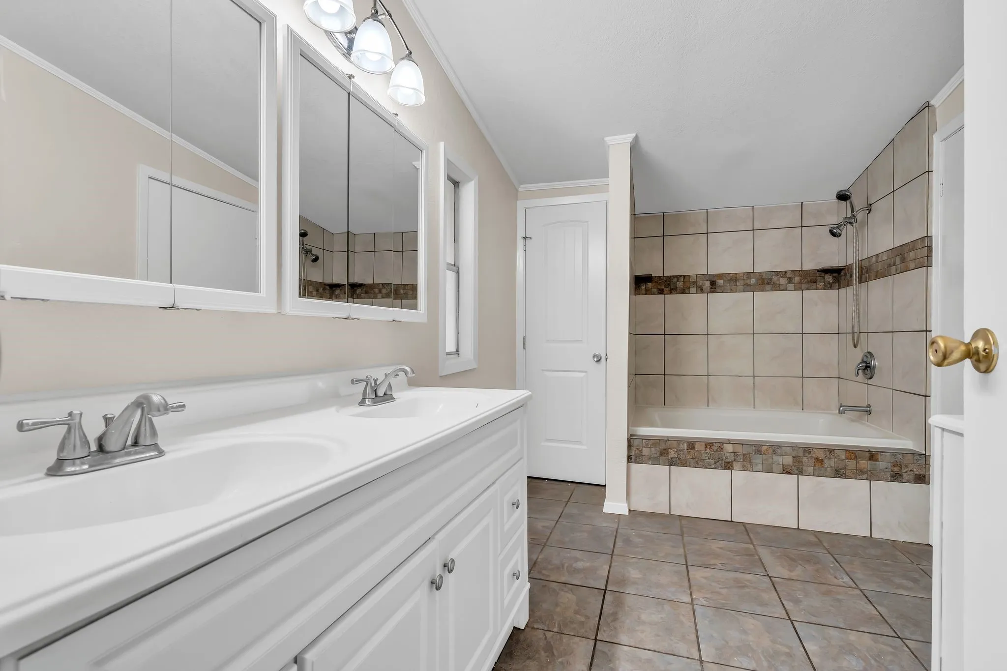 Manufactured Home For Sale in Tarrant County , 6000 Tranquility Drive, Fort Worth, Texas 76140, 3 Bedroom, 2 Bathroom, Garage spaces, 2,332 Sqft, built in 1987, mls#21298696, Real Estate Agent in Fort Worth, Homes For Sale in Tarrant county, Homes For Sale in Fort Worth, Realtor in Fort Worth Texas, Real Estate Brokerage Independent Realty Texas, Luminita Cordes Realtor