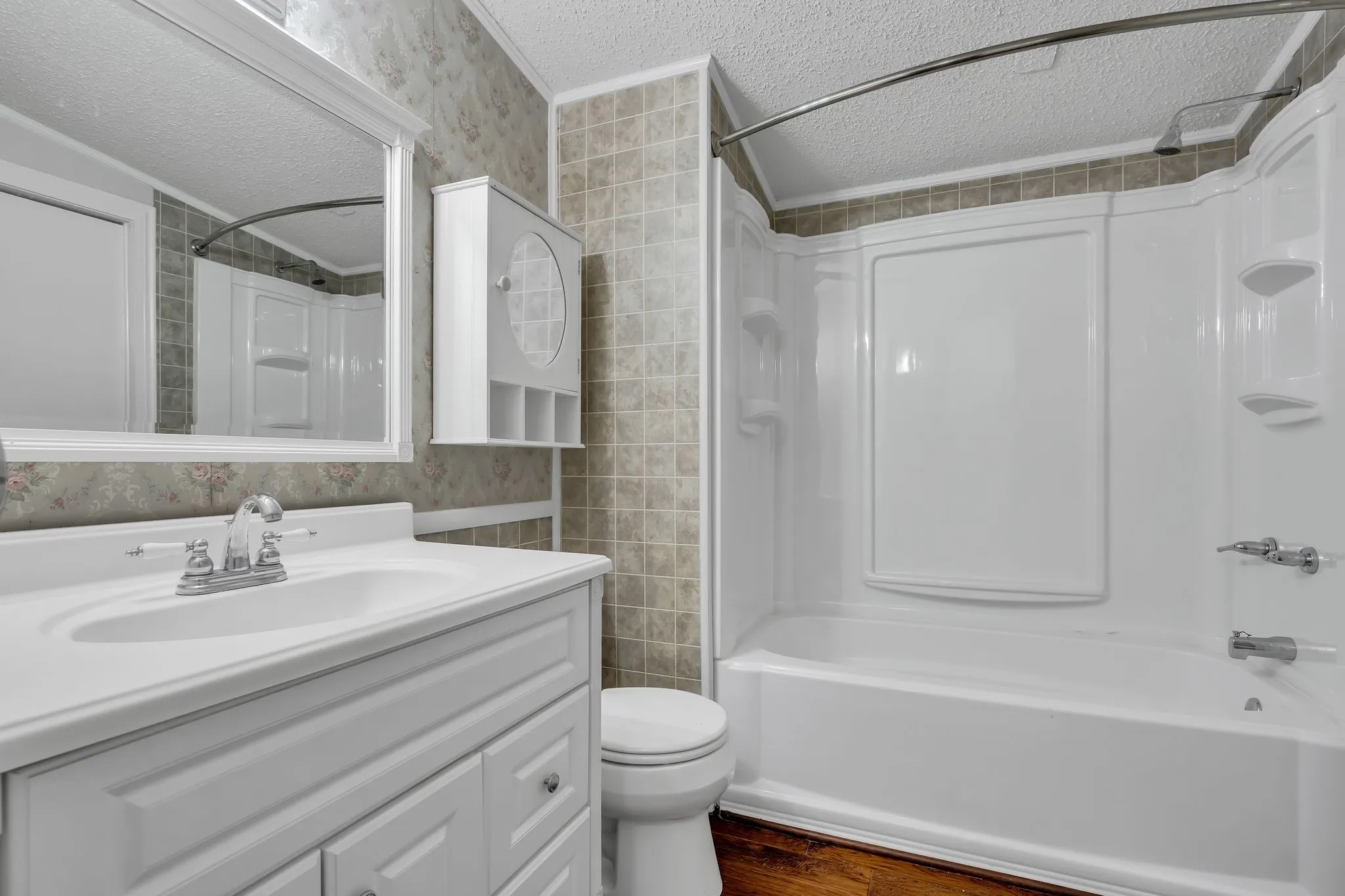 Manufactured Home For Sale in Tarrant County , 6000 Tranquility Drive, Fort Worth, Texas 76140, 3 Bedroom, 2 Bathroom, Garage spaces, 2,332 Sqft, built in 1987, mls#21298696, Real Estate Agent in Fort Worth, Homes For Sale in Tarrant county, Homes For Sale in Fort Worth, Realtor in Fort Worth Texas, Real Estate Brokerage Independent Realty Texas, Luminita Cordes Realtor