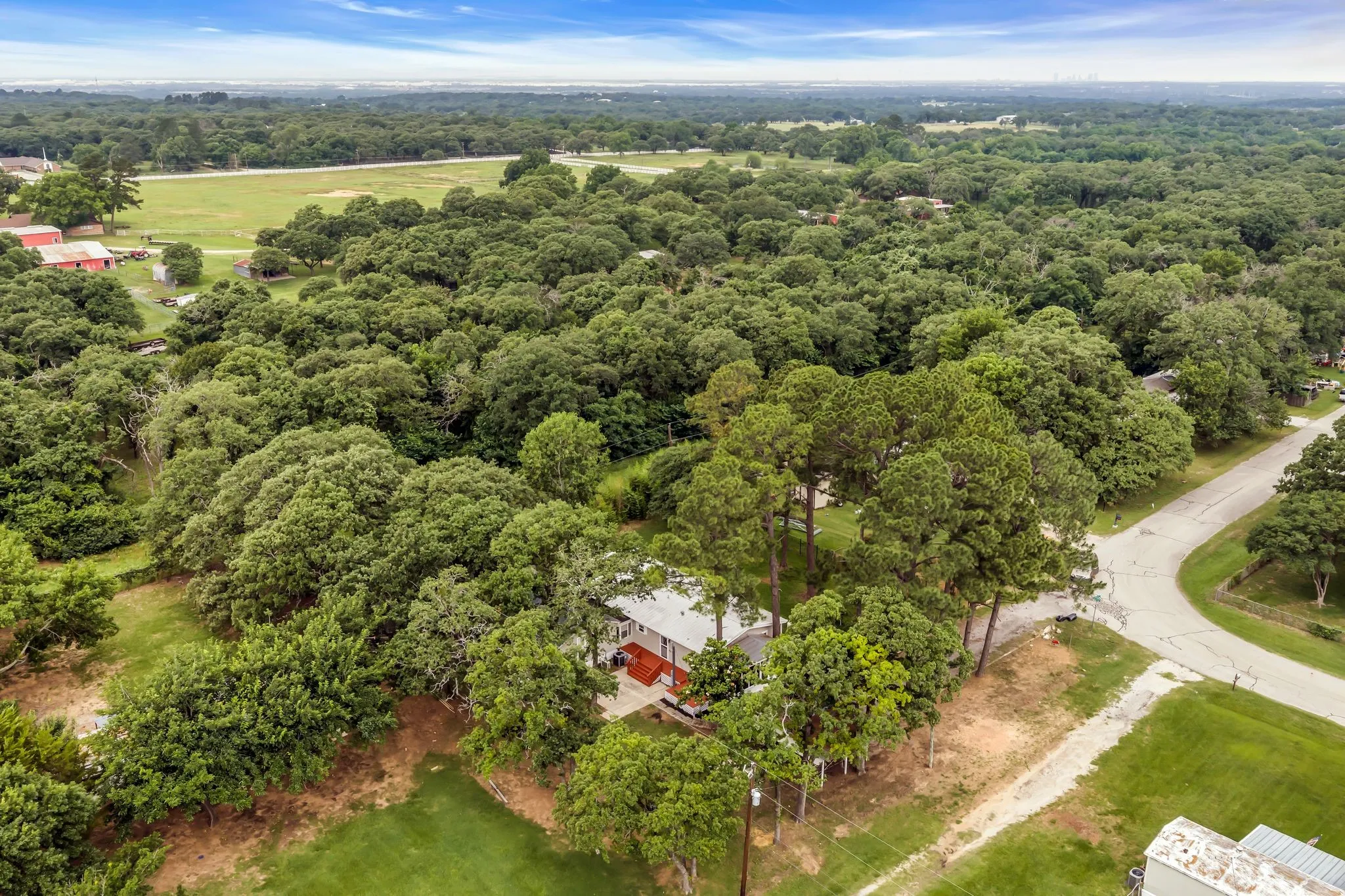 Manufactured Home For Sale in Tarrant County , 6000 Tranquility Drive, Fort Worth, Texas 76140, 3 Bedroom, 2 Bathroom, Garage spaces, 2,332 Sqft, built in 1987, mls#21298696, Real Estate Agent in Fort Worth, Homes For Sale in Tarrant county, Homes For Sale in Fort Worth, Realtor in Fort Worth Texas, Real Estate Brokerage Independent Realty Texas, Luminita Cordes Realtor