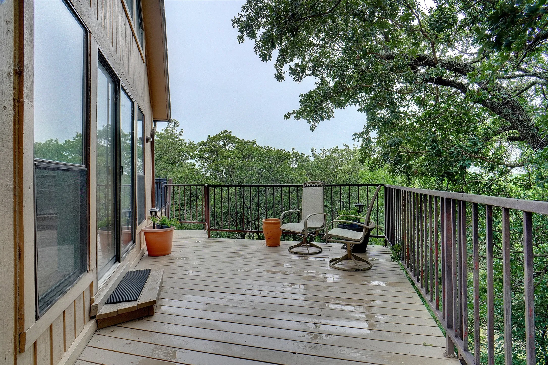 Single Family Residence For Rent in Tarrant County , 2923 Peninsula Drive, Grapevine, Texas 76051, 3 Bedroom, 2 Bathroom, Garage spaces, 3,002 Sqft, built in 1985, mls#21291843, Real Estate Agent in Grapevine, Homes For Rent in Tarrant county, Homes For Rent in Grapevine, Realtor in Grapevine Texas, Real Estate Brokerage Independent Realty Texas, Luminita Cordes Realtor