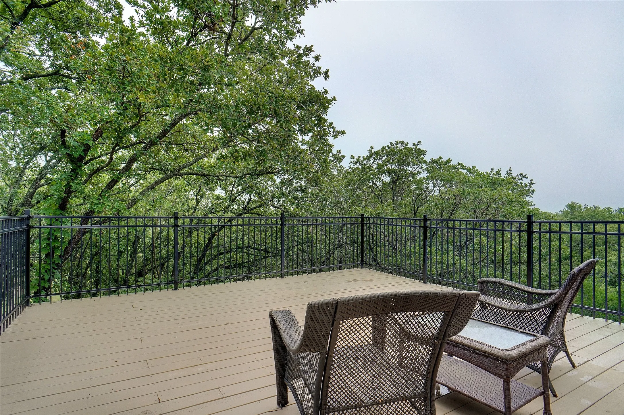 Single Family Residence For Rent in Tarrant County , 2923 Peninsula Drive, Grapevine, Texas 76051, 3 Bedroom, 2 Bathroom, Garage spaces, 3,002 Sqft, built in 1985, mls#21291843, Real Estate Agent in Grapevine, Homes For Rent in Tarrant county, Homes For Rent in Grapevine, Realtor in Grapevine Texas, Real Estate Brokerage Independent Realty Texas, Luminita Cordes Realtor