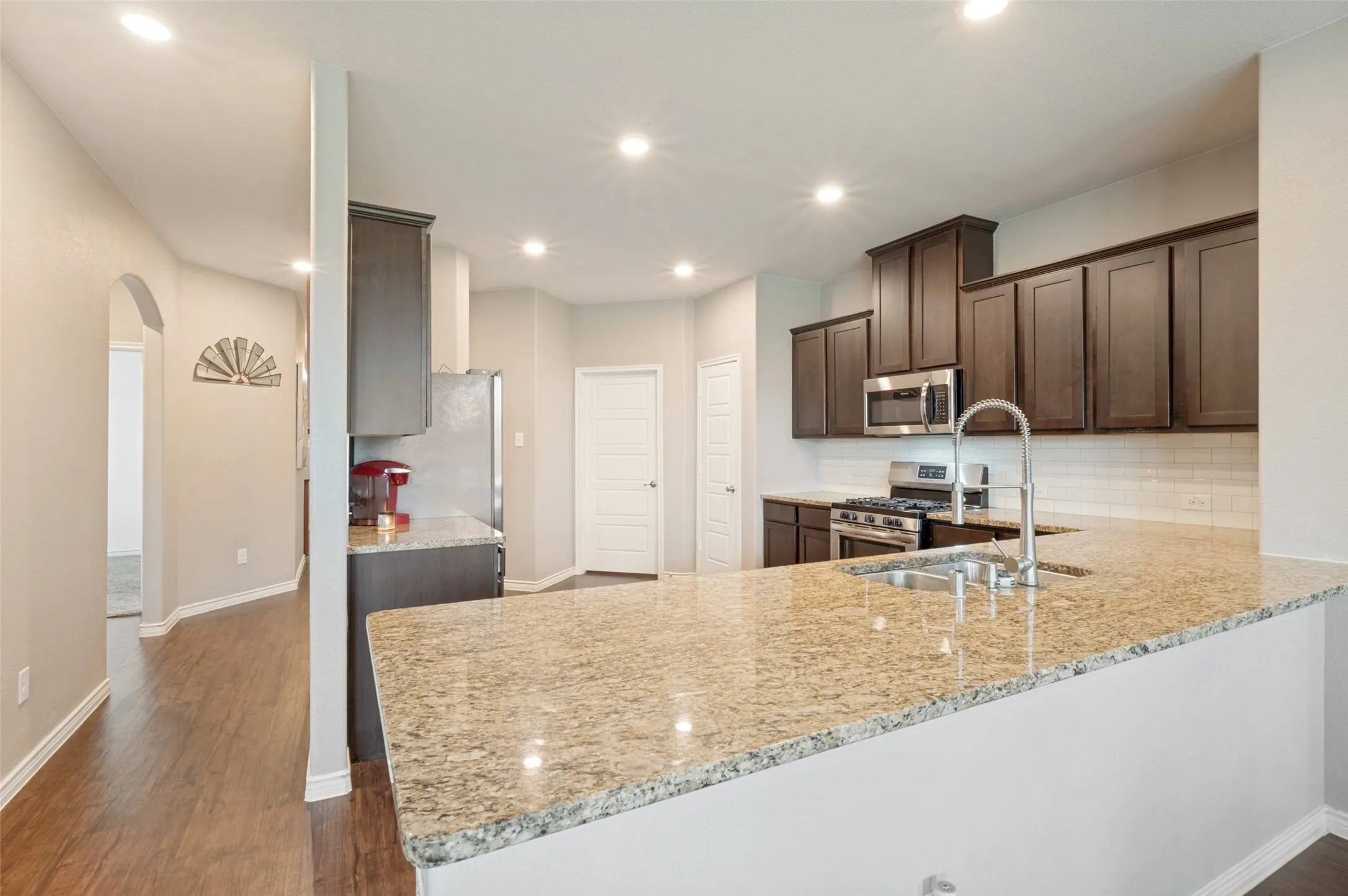 Single Family Residence For Sale in Denton County , 6301 Cheshire Street, Celina, Texas 76227, 4 Bedroom, 3 Bathroom, 2 Garage spaces, 2,524 Sqft, built in 2018, mls#21298712, Real Estate Agent in Celina, Homes For Sale in Denton county, Homes For Sale in Celina, Realtor in Celina Texas, Real Estate Brokerage Independent Realty Texas, Luminita Cordes Realtor