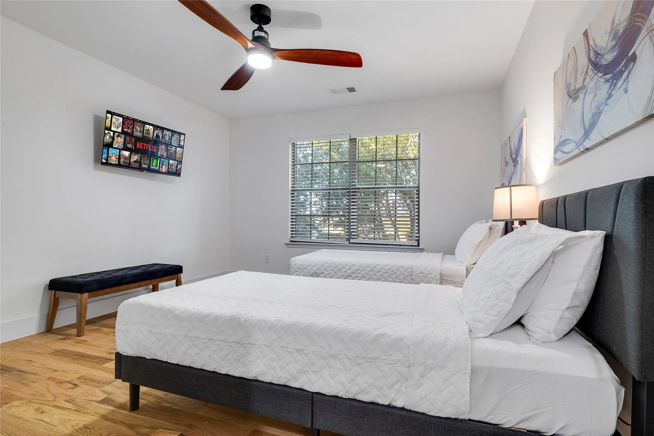 Single Family Residence For Sale in Rockwall County , 3869 Pinebluff Lane, Rockwall, Texas 75032, 5 Bedroom, 3 Bathroom, 2 Garage spaces, 3,304 Sqft, built in 2002, mls#21298736, Real Estate Agent in Rockwall, Homes For Sale in Rockwall county, Homes For Sale in Rockwall, Realtor in Rockwall Texas, Real Estate Brokerage Independent Realty Texas, Luminita Cordes Realtor