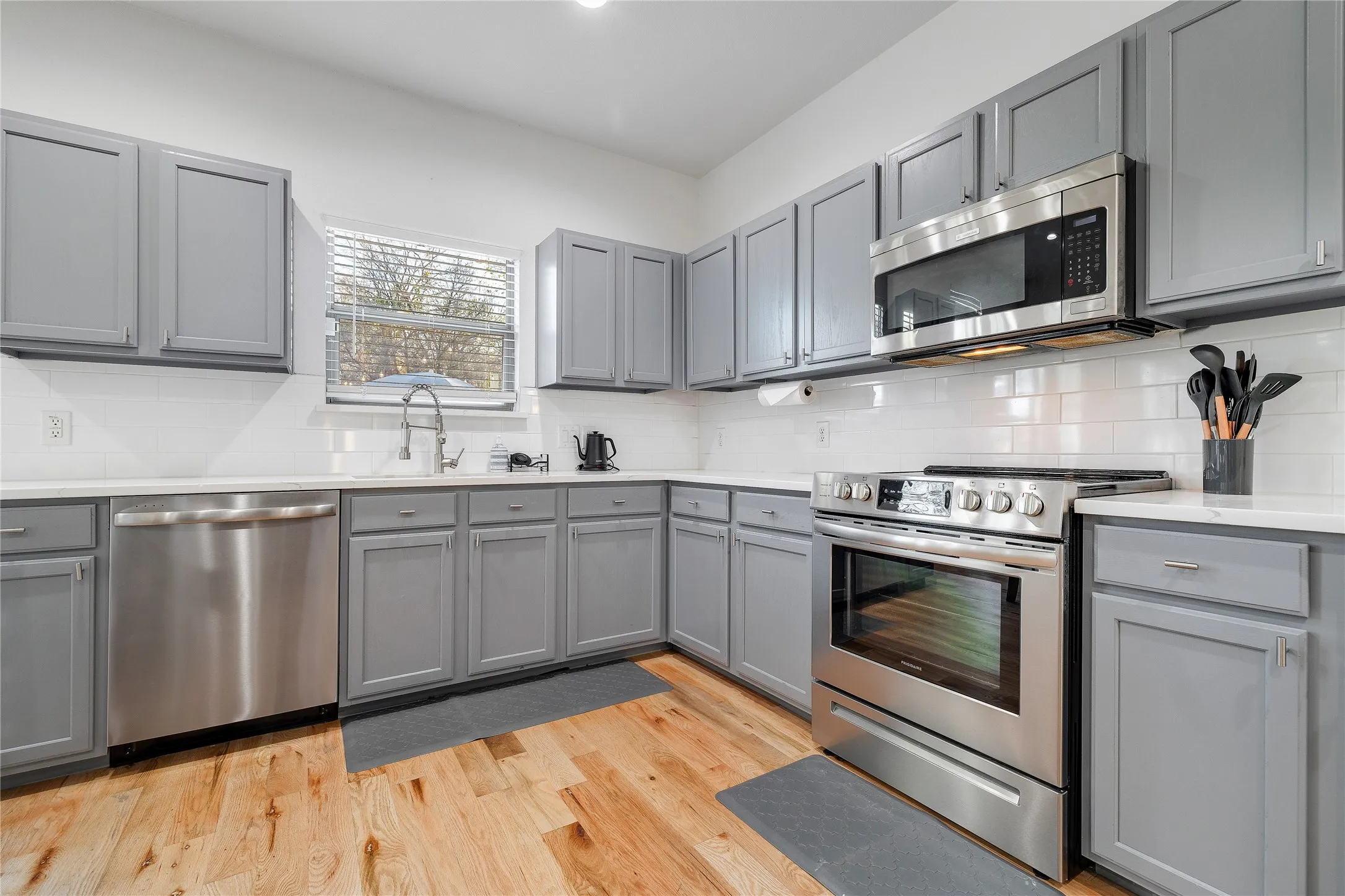 Single Family Residence For Sale in Rockwall County , 3869 Pinebluff Lane, Rockwall, Texas 75032, 5 Bedroom, 3 Bathroom, 2 Garage spaces, 3,304 Sqft, built in 2002, mls#21298736, Real Estate Agent in Rockwall, Homes For Sale in Rockwall county, Homes For Sale in Rockwall, Realtor in Rockwall Texas, Real Estate Brokerage Independent Realty Texas, Luminita Cordes Realtor