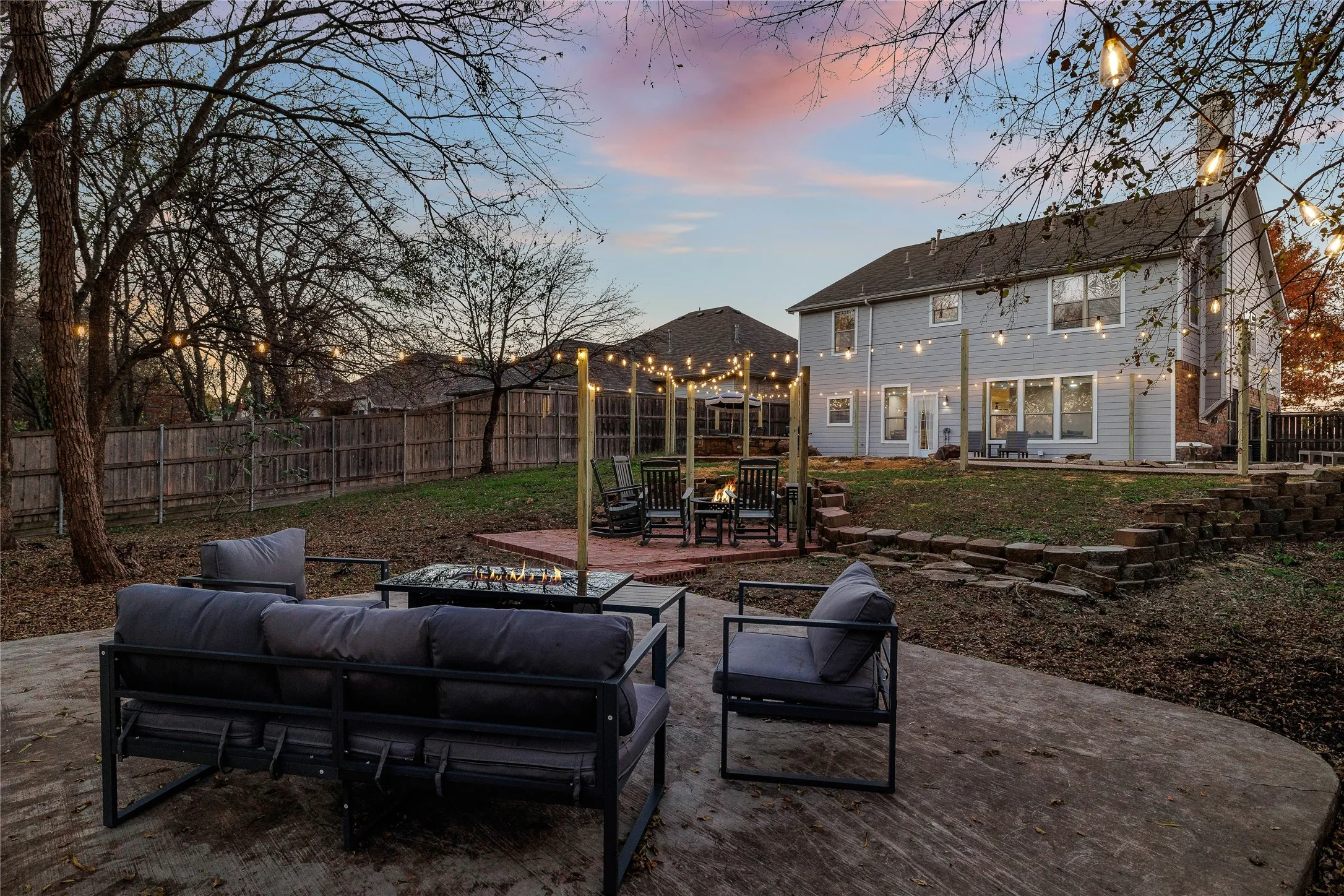 Single Family Residence For Sale in Rockwall County , 3869 Pinebluff Lane, Rockwall, Texas 75032, 5 Bedroom, 3 Bathroom, 2 Garage spaces, 3,304 Sqft, built in 2002, mls#21298736, Real Estate Agent in Rockwall, Homes For Sale in Rockwall county, Homes For Sale in Rockwall, Realtor in Rockwall Texas, Real Estate Brokerage Independent Realty Texas, Luminita Cordes Realtor