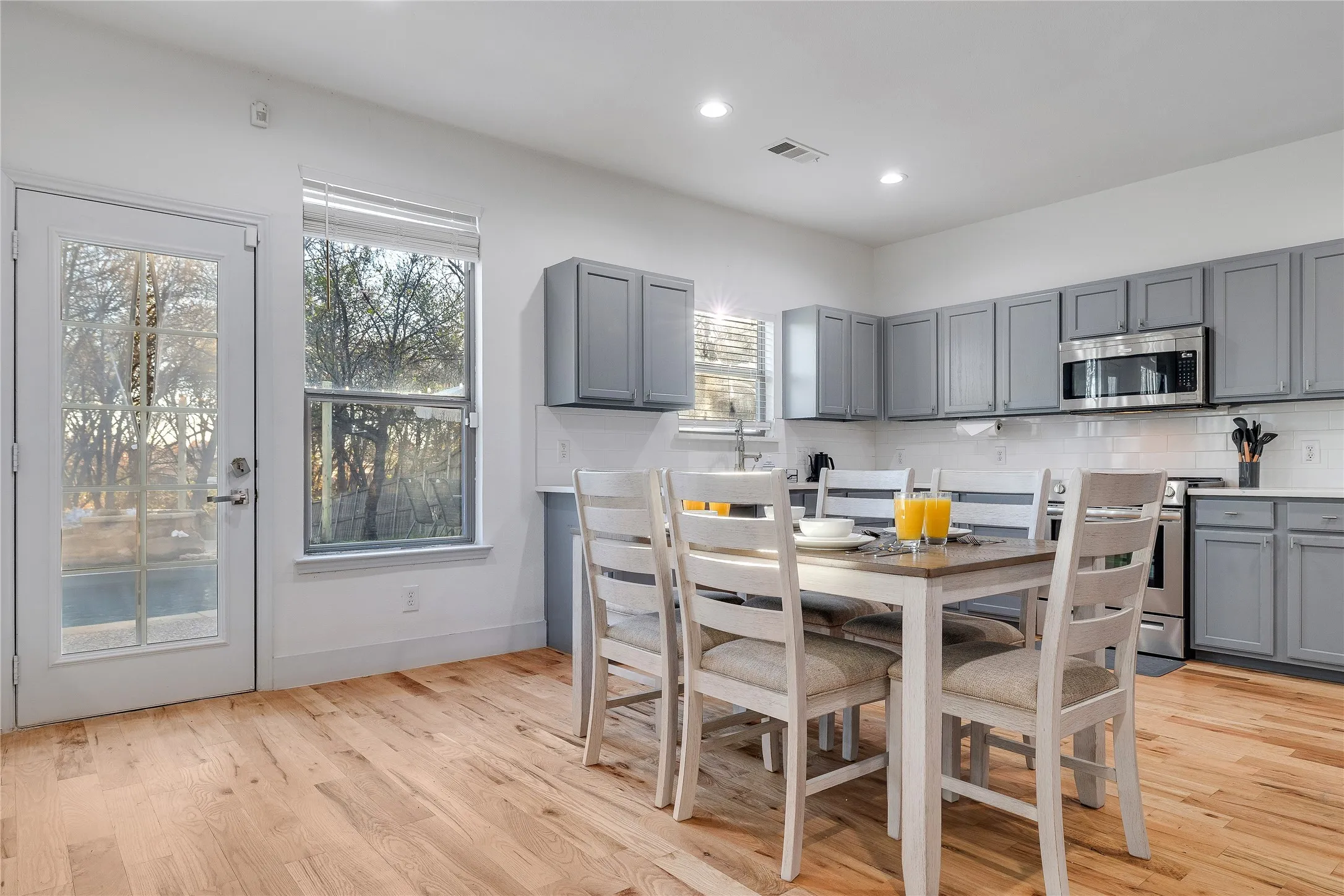 Single Family Residence For Sale in Rockwall County , 3869 Pinebluff Lane, Rockwall, Texas 75032, 5 Bedroom, 3 Bathroom, 2 Garage spaces, 3,304 Sqft, built in 2002, mls#21298736, Real Estate Agent in Rockwall, Homes For Sale in Rockwall county, Homes For Sale in Rockwall, Realtor in Rockwall Texas, Real Estate Brokerage Independent Realty Texas, Luminita Cordes Realtor