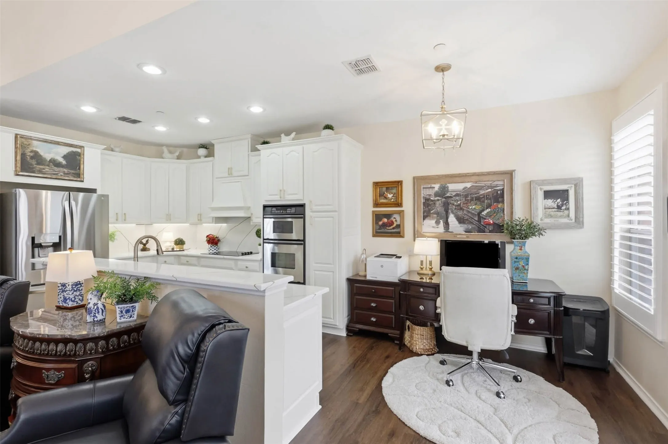 Townhouse For Sale in Collin County , 9825 Spire Lane, Plano, Texas 75025, 2 Bedroom, 2 Bathroom, 2 Garage spaces, 1,976 Sqft, built in 2001, mls#21294506, Real Estate Agent in Plano, Homes For Sale in Collin county, Homes For Sale in Plano, Realtor in Plano Texas, Real Estate Brokerage Independent Realty Texas, Luminita Cordes Realtor