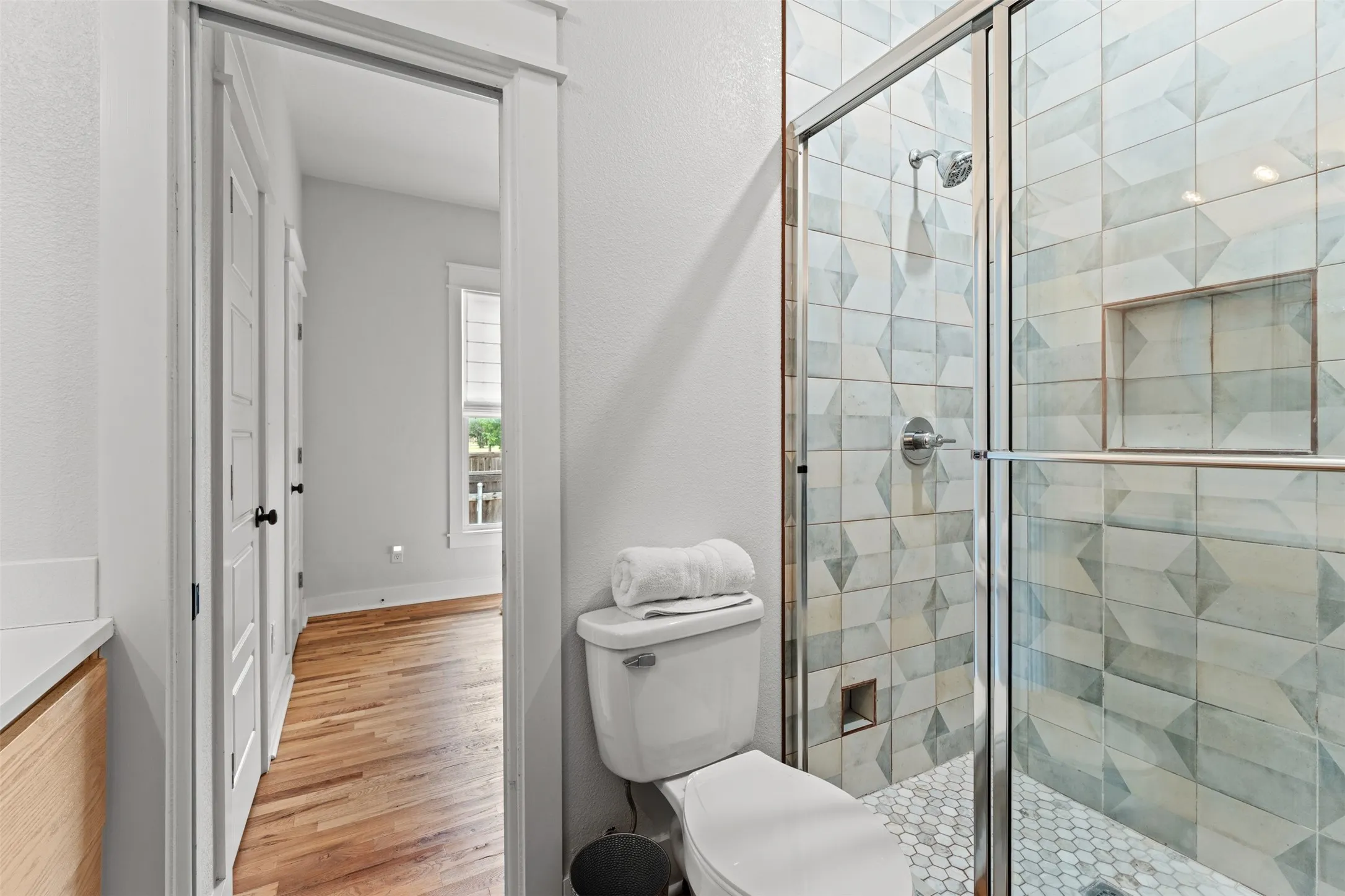 Single Family Residence For Sale in Mc Lennan County , 1012 Burnett Avenue, Waco, Texas 76706, 4 Bedroom, 2 Bathroom, Garage spaces, 1,274 Sqft, built in 1930, mls#21298504, Real Estate Agent in Waco, Homes For Sale in Mc Lennan county, Homes For Sale in Waco, Realtor in Waco Texas, Real Estate Brokerage Independent Realty Texas, Luminita Cordes Realtor