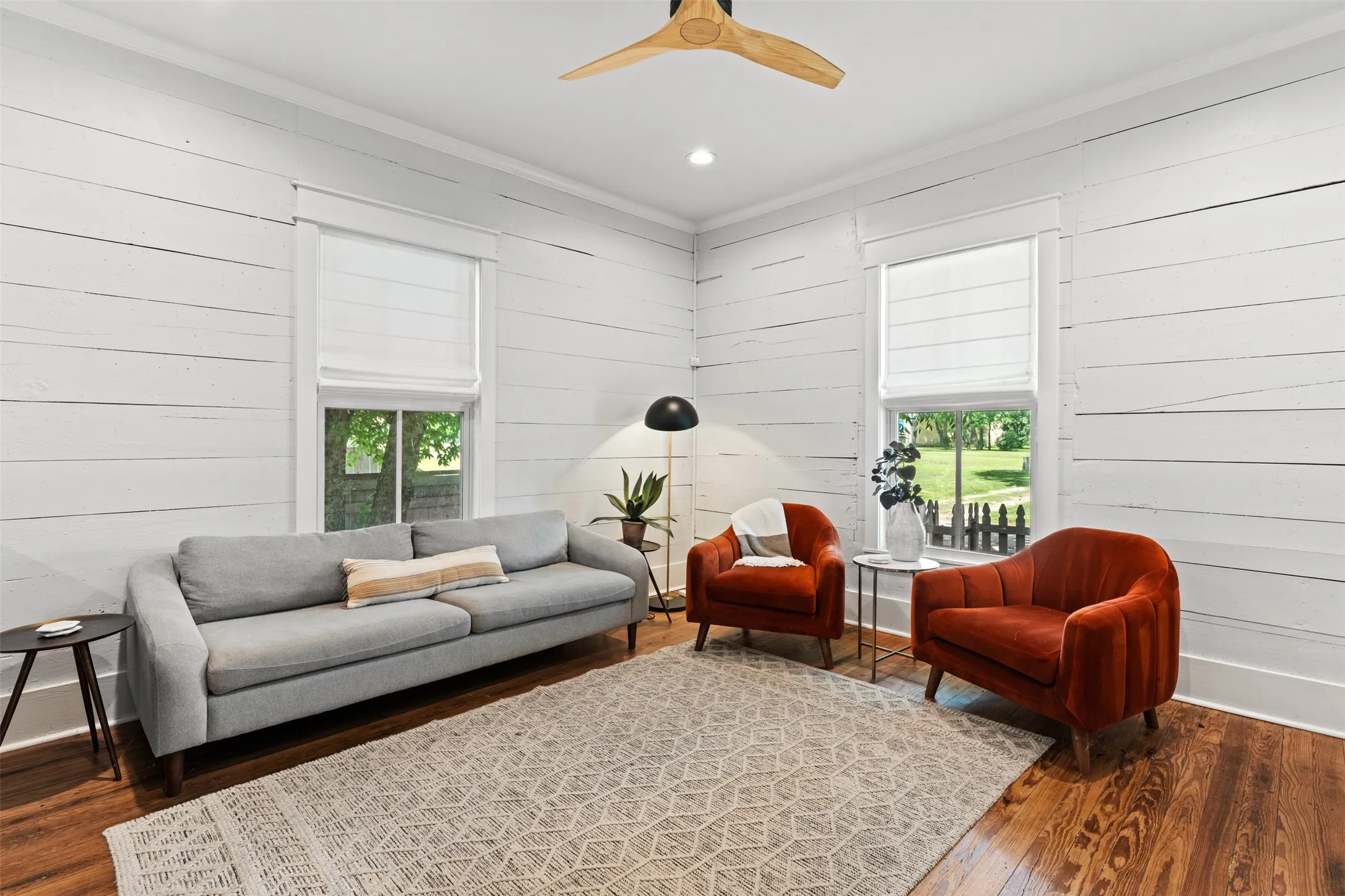 Single Family Residence For Sale in Mc Lennan County , 1012 Burnett Avenue, Waco, Texas 76706, 4 Bedroom, 2 Bathroom, Garage spaces, 1,274 Sqft, built in 1930, mls#21298504, Real Estate Agent in Waco, Homes For Sale in Mc Lennan county, Homes For Sale in Waco, Realtor in Waco Texas, Real Estate Brokerage Independent Realty Texas, Luminita Cordes Realtor