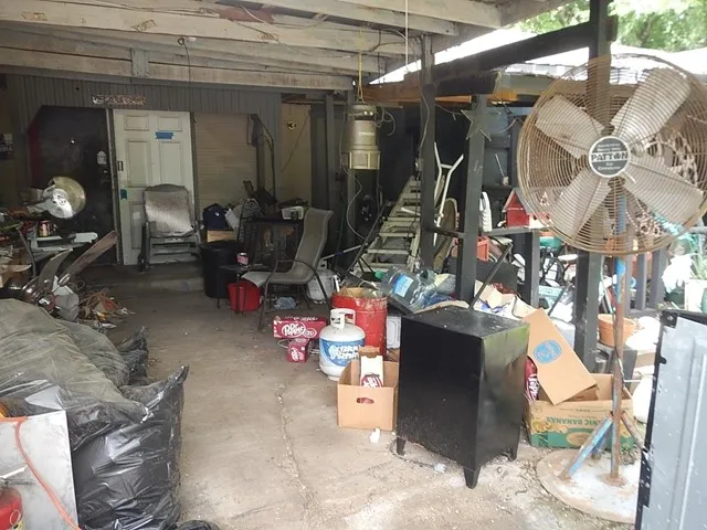 Single Family Residence For Sale in Mc Lennan County , 319 Church Avenue, Waco, Texas 76706, 3 Bedroom, 2 Bathroom, Garage spaces, 1,644 Sqft, built in 1950, mls#21297915, Real Estate Agent in Waco, Homes For Sale in Mc Lennan county, Homes For Sale in Waco, Realtor in Waco Texas, Real Estate Brokerage Independent Realty Texas, Luminita Cordes Realtor