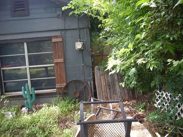 Single Family Residence For Sale in Mc Lennan County , 319 Church Avenue, Waco, Texas 76706, 3 Bedroom, 2 Bathroom, Garage spaces, 1,644 Sqft, built in 1950, mls#21297915, Real Estate Agent in Waco, Homes For Sale in Mc Lennan county, Homes For Sale in Waco, Realtor in Waco Texas, Real Estate Brokerage Independent Realty Texas, Luminita Cordes Realtor
