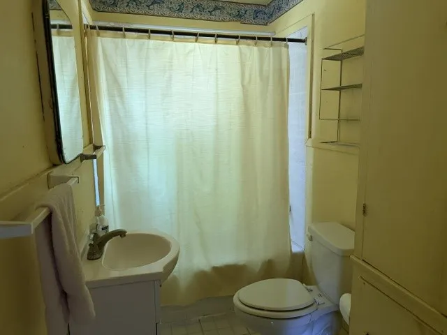 Single Family Residence For Sale in Dallas County , 319 Avenue J, Dallas, Texas 75203, 2 Bedroom, 1 Bathroom, 1 Garage spaces, 784 Sqft, built in 1940, mls#21298308, Real Estate Agent in Dallas, Homes For Sale in Dallas county, Homes For Sale in Dallas, Realtor in Dallas Texas, Real Estate Brokerage Independent Realty Texas, Luminita Cordes Realtor