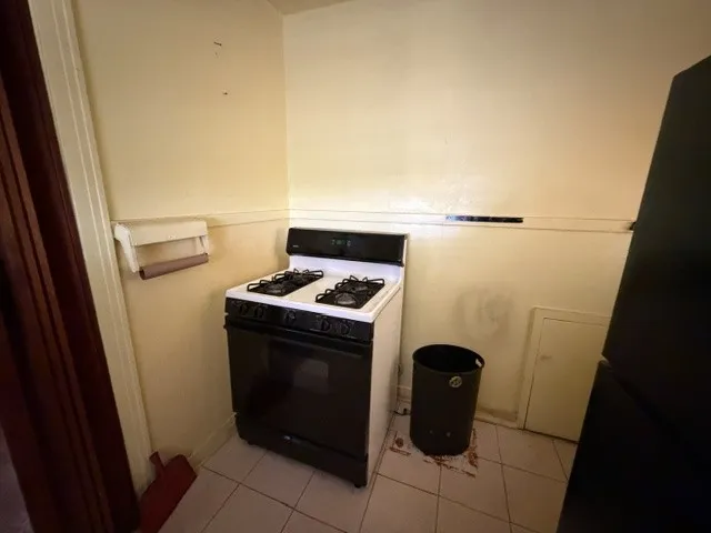 Single Family Residence For Sale in Dallas County , 319 Avenue J, Dallas, Texas 75203, 2 Bedroom, 1 Bathroom, 1 Garage spaces, 784 Sqft, built in 1940, mls#21298308, Real Estate Agent in Dallas, Homes For Sale in Dallas county, Homes For Sale in Dallas, Realtor in Dallas Texas, Real Estate Brokerage Independent Realty Texas, Luminita Cordes Realtor
