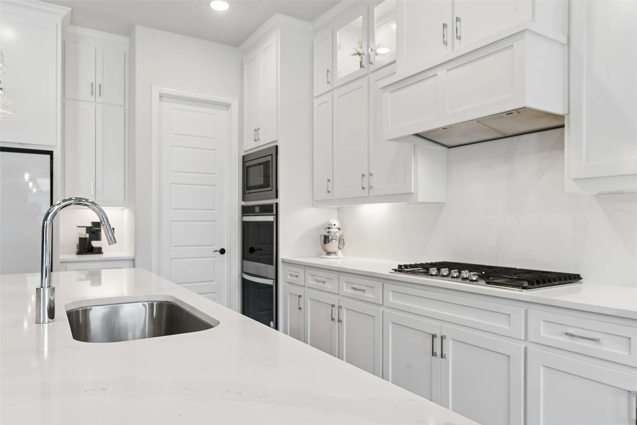 Single Family Residence For Sale in Collin County , 1843 Hollyhock Drive, Celina, Texas 75009, 4 Bedroom, 5 Bathroom, 3 Garage spaces, 3,495 Sqft, built in 2023, mls#21297432, Real Estate Agent in Celina, Homes For Sale in Collin county, Homes For Sale in Celina, Realtor in Celina Texas, Real Estate Brokerage Independent Realty Texas, Luminita Cordes Realtor