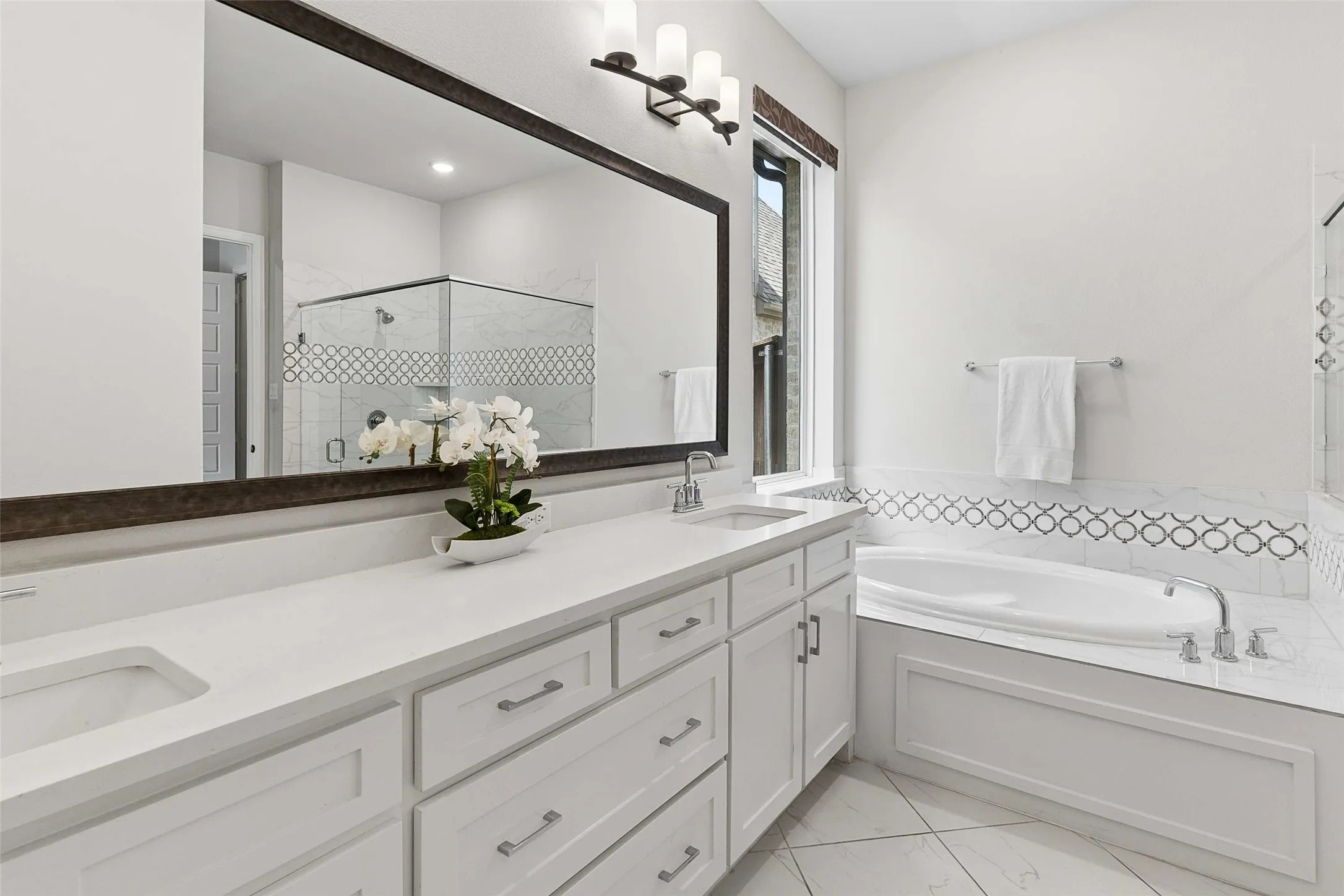 Single Family Residence For Sale in Collin County , 1843 Hollyhock Drive, Celina, Texas 75009, 4 Bedroom, 5 Bathroom, 3 Garage spaces, 3,495 Sqft, built in 2023, mls#21297432, Real Estate Agent in Celina, Homes For Sale in Collin county, Homes For Sale in Celina, Realtor in Celina Texas, Real Estate Brokerage Independent Realty Texas, Luminita Cordes Realtor