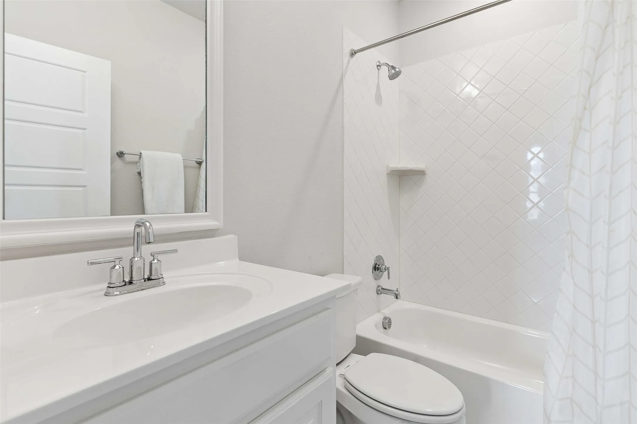 Guest ensuite bathroom