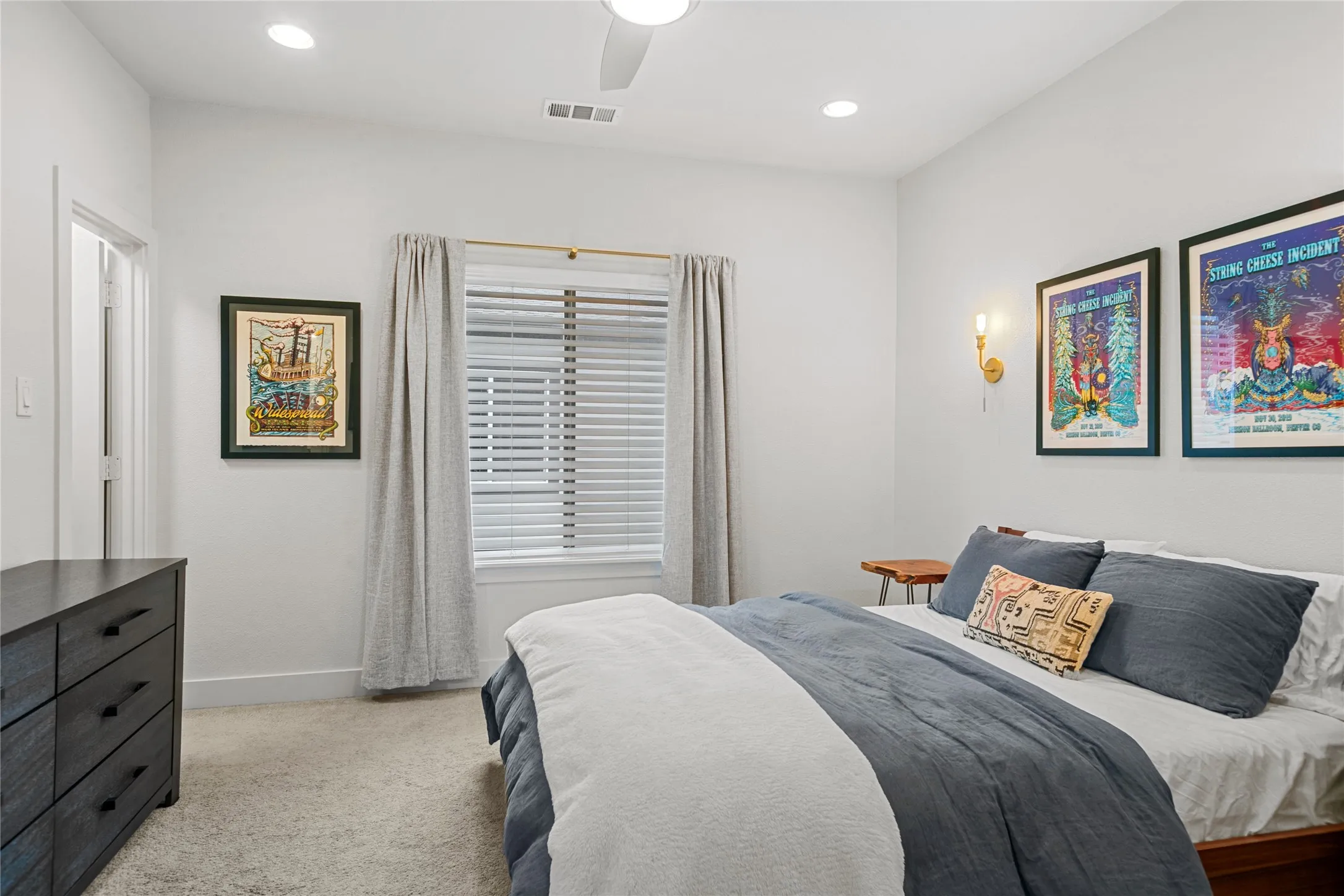 Townhouse For Sale in Dallas County , 5922 Hudson Street 4, Dallas, Texas 75206, 2 Bedroom, 3 Bathroom, 2 Garage spaces, 1,283 Sqft, built in 2010, mls#21295207, Real Estate Agent in Dallas, Homes For Sale in Dallas county, Homes For Sale in Dallas, Realtor in Dallas Texas, Real Estate Brokerage Independent Realty Texas, Luminita Cordes Realtor