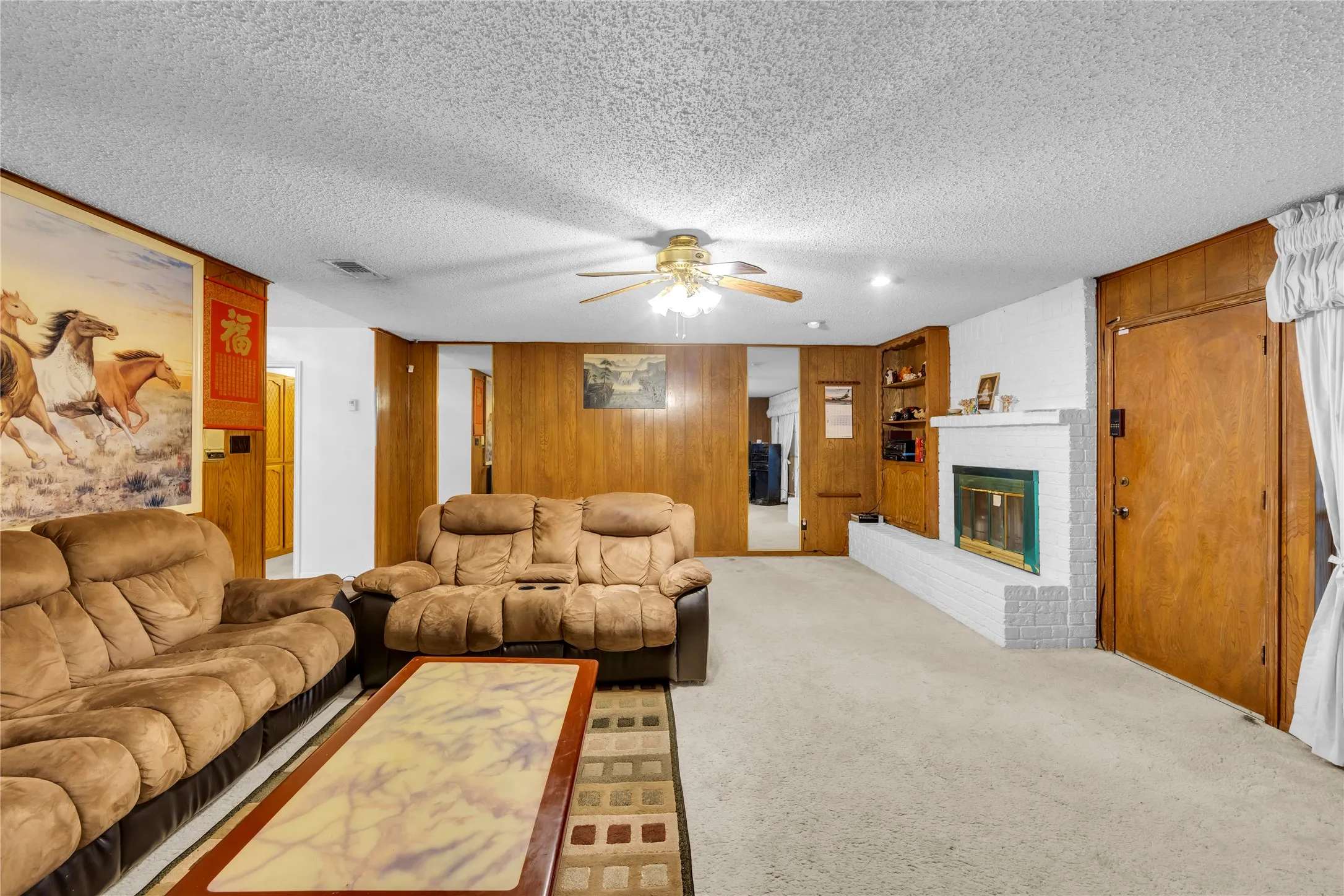 Single Family Residence For Sale in Tarrant County , 6241 Onyx Drive S, North Richland Hills, Texas 76180, 4 Bedroom, 3 Bathroom, 2 Garage spaces, 2,375 Sqft, built in 1977, mls#21297996, Real Estate Agent in North Richland Hills, Homes For Sale in Tarrant county, Homes For Sale in North Richland Hills, Realtor in North Richland Hills Texas, Real Estate Brokerage Independent Realty Texas, Luminita Cordes Realtor