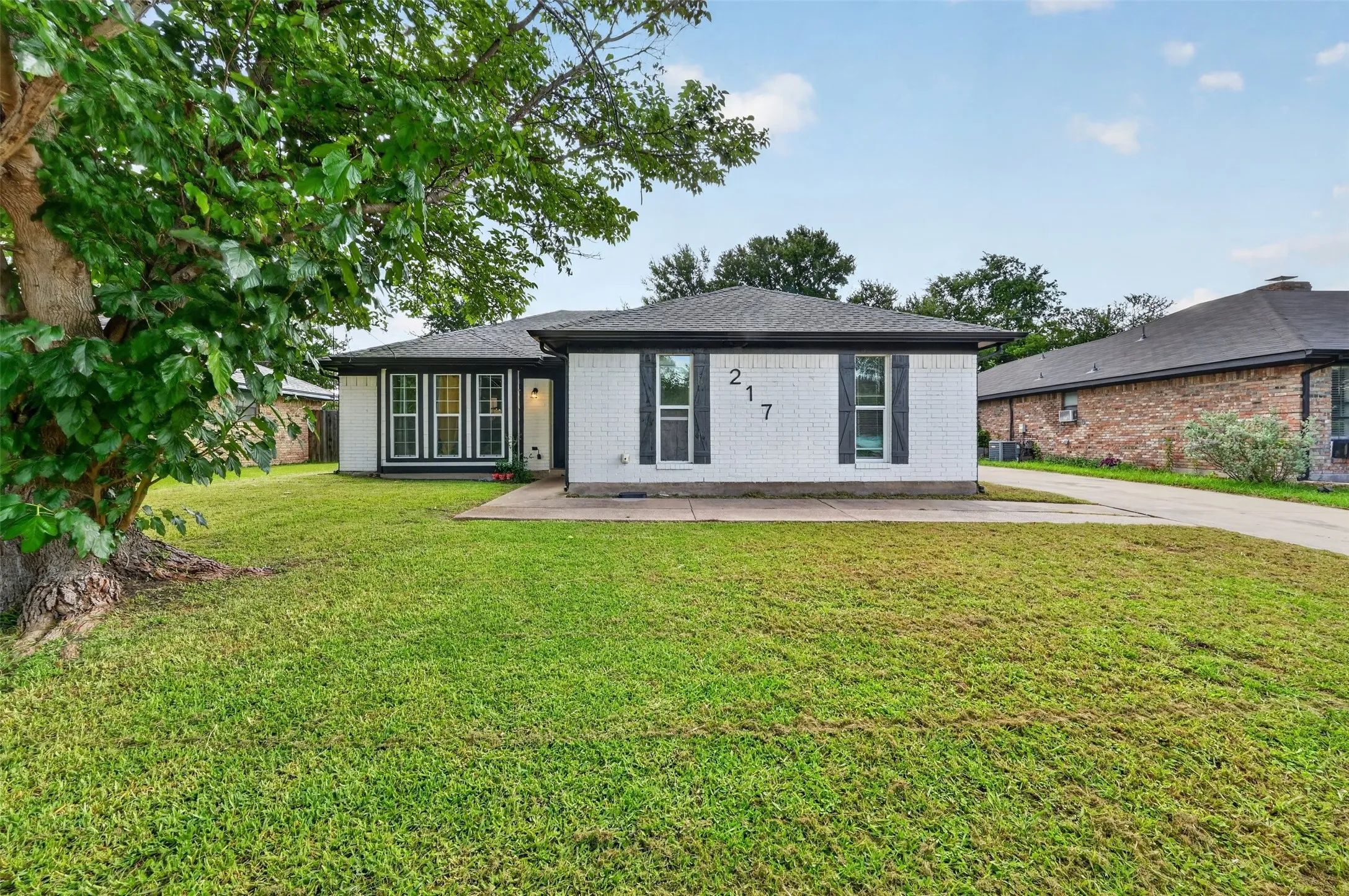 Single Family Residence For Sale in Collin County , 217 Teakwood Drive, Princeton, Texas 75407, 4 Bedroom, 2 Bathroom, Garage spaces, 1,539 Sqft, built in 1985, mls#21298724, Real Estate Agent in Princeton, Homes For Sale in Collin county, Homes For Sale in Princeton, Realtor in Princeton Texas, Real Estate Brokerage Independent Realty Texas, Luminita Cordes Realtor