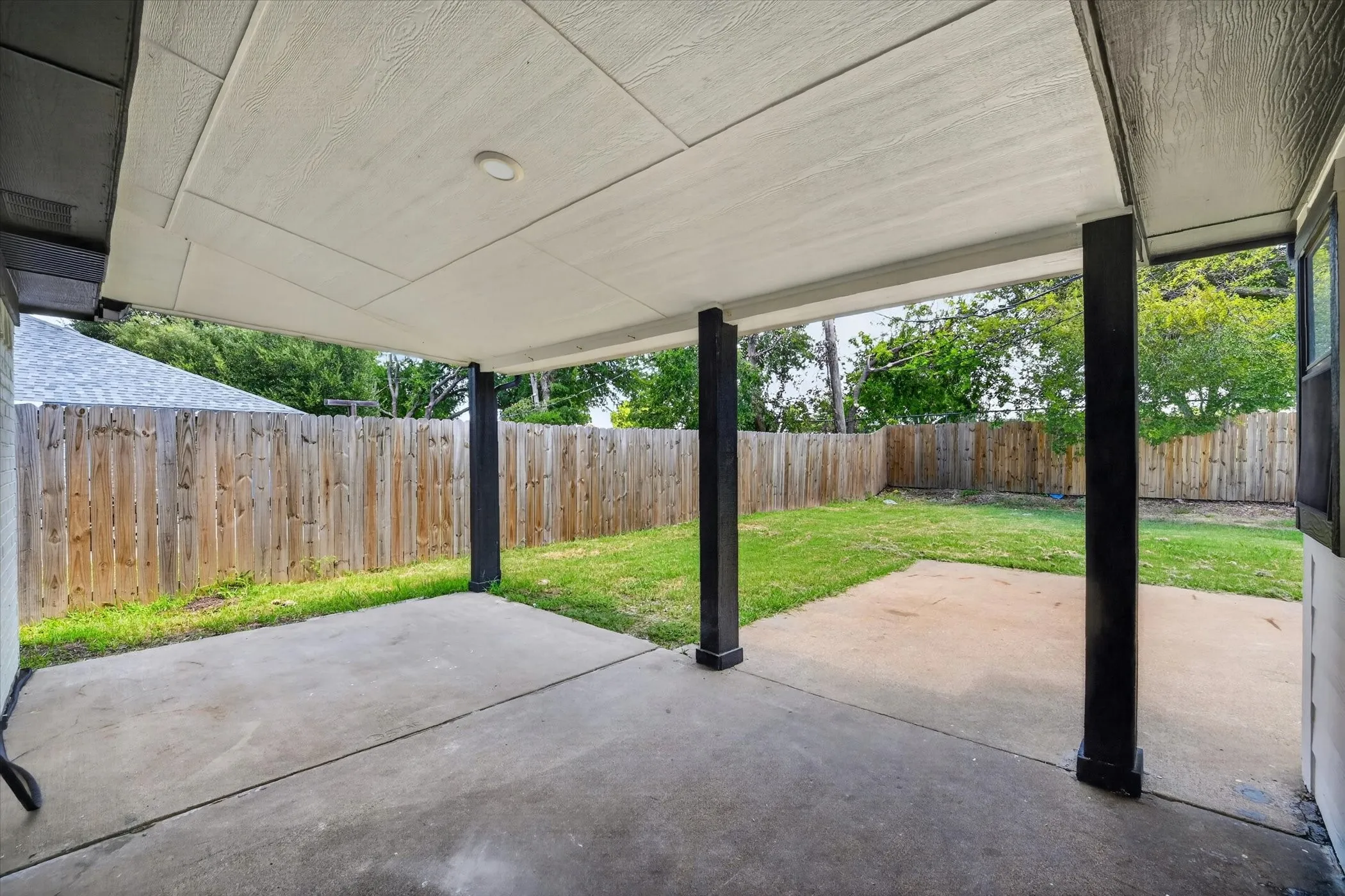 Single Family Residence For Sale in Collin County , 217 Teakwood Drive, Princeton, Texas 75407, 4 Bedroom, 2 Bathroom, Garage spaces, 1,539 Sqft, built in 1985, mls#21298724, Real Estate Agent in Princeton, Homes For Sale in Collin county, Homes For Sale in Princeton, Realtor in Princeton Texas, Real Estate Brokerage Independent Realty Texas, Luminita Cordes Realtor