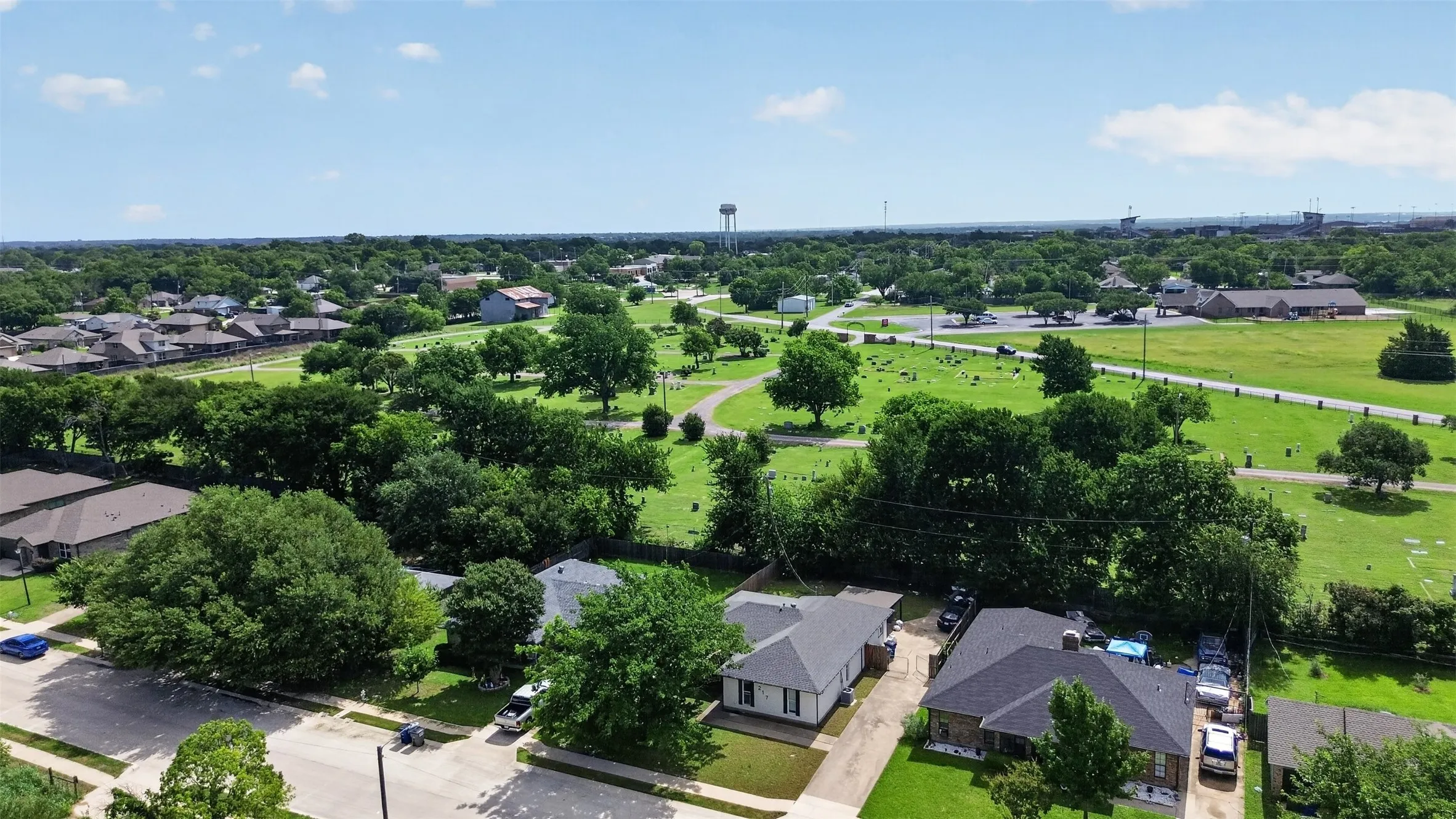 Single Family Residence For Sale in Collin County , 217 Teakwood Drive, Princeton, Texas 75407, 4 Bedroom, 2 Bathroom, Garage spaces, 1,539 Sqft, built in 1985, mls#21298724, Real Estate Agent in Princeton, Homes For Sale in Collin county, Homes For Sale in Princeton, Realtor in Princeton Texas, Real Estate Brokerage Independent Realty Texas, Luminita Cordes Realtor
