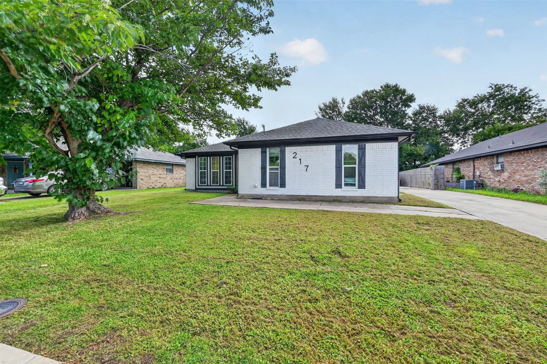 Single Family Residence For Sale in Collin County , 217 Teakwood Drive, Princeton, Texas 75407, 4 Bedroom, 2 Bathroom, Garage spaces, 1,539 Sqft, built in 1985, mls#21298724, Real Estate Agent in Princeton, Homes For Sale in Collin county, Homes For Sale in Princeton, Realtor in Princeton Texas, Real Estate Brokerage Independent Realty Texas, Luminita Cordes Realtor