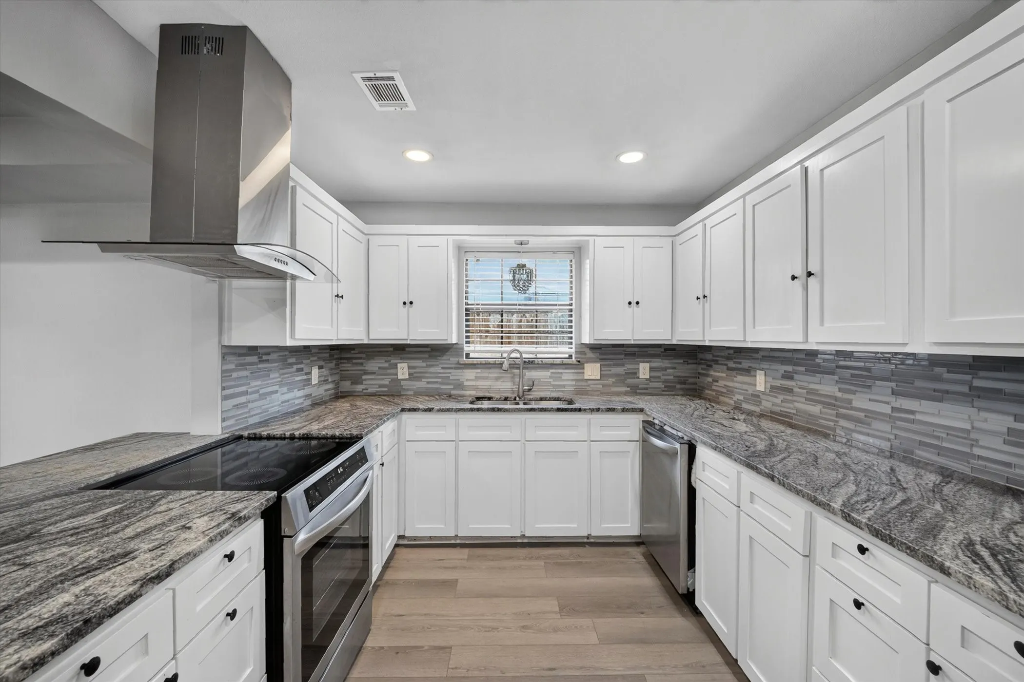 Single Family Residence For Sale in Collin County , 217 Teakwood Drive, Princeton, Texas 75407, 4 Bedroom, 2 Bathroom, Garage spaces, 1,539 Sqft, built in 1985, mls#21298724, Real Estate Agent in Princeton, Homes For Sale in Collin county, Homes For Sale in Princeton, Realtor in Princeton Texas, Real Estate Brokerage Independent Realty Texas, Luminita Cordes Realtor