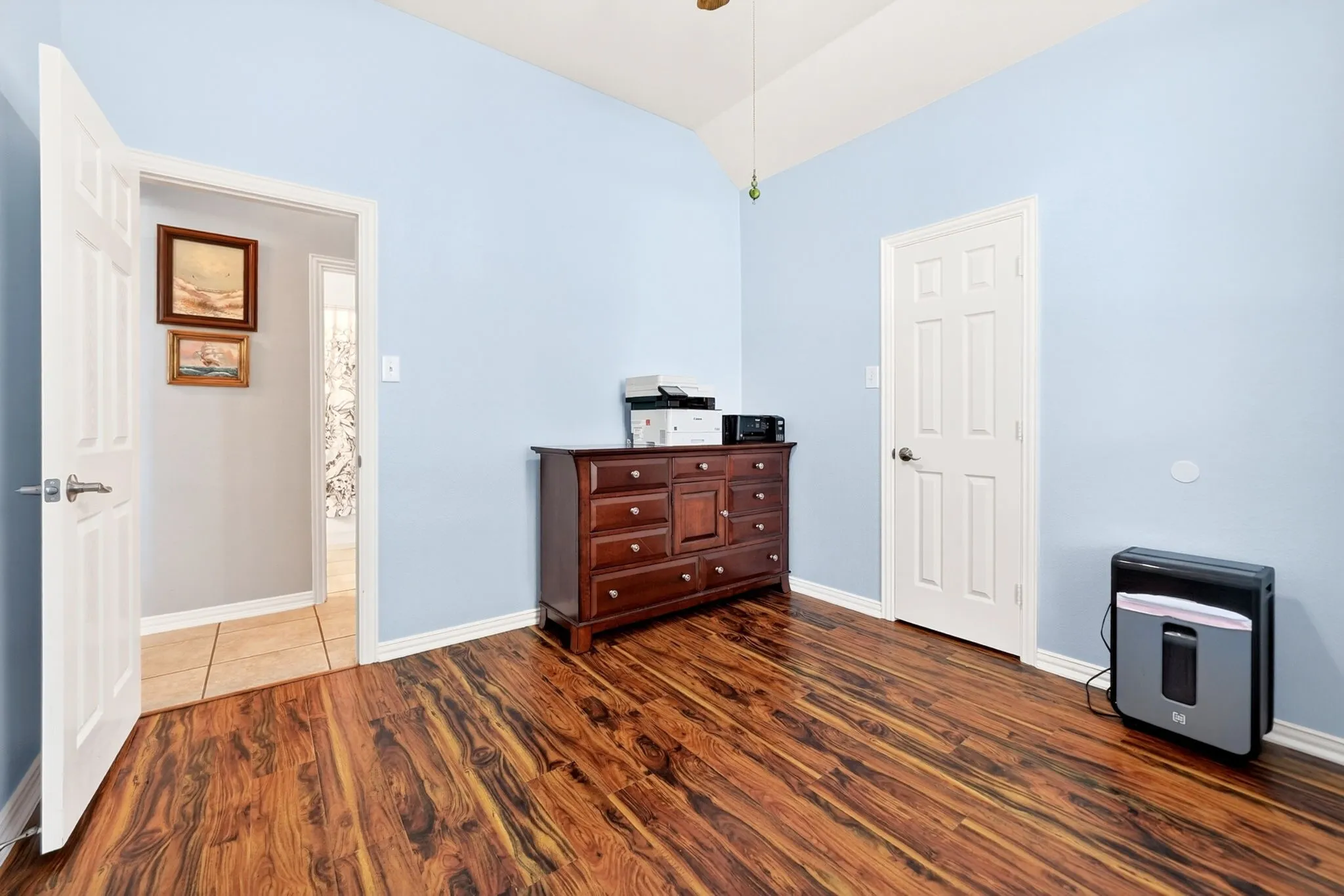 Single Family Residence For Sale in Dallas County , 9217 Royal Burgess Drive, Rowlett, Texas 75089, 4 Bedroom, 2 Bathroom, 3 Garage spaces, 2,661 Sqft, built in 2000, mls#21298774, Real Estate Agent in Rowlett, Homes For Sale in Dallas county, Homes For Sale in Rowlett, Realtor in Rowlett Texas, Real Estate Brokerage Independent Realty Texas, Luminita Cordes Realtor