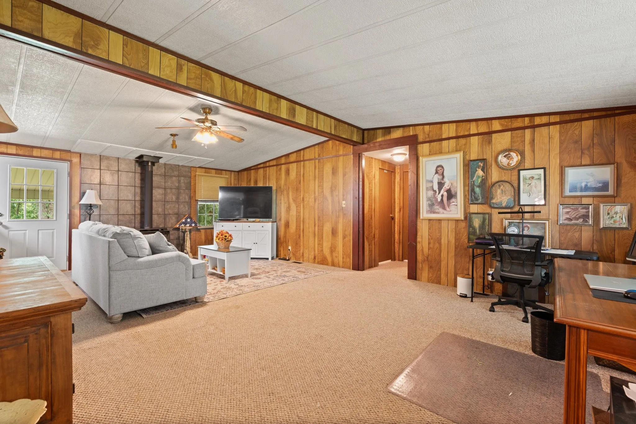 Mobile Home For Sale in Kaufman County , 9547 County Rd 346, Terrell, Texas 75161, 3 Bedrooms, 2 Bathrooms, 6 Garage spaces, 1,560 Sqft, built in 1982, Price $575,000, mls#21290241, Real Estate Agent in Terrell, Homes For Sale in Kaufman county, Homes For Sale in Terrell, Realtor in Terrell Texas, Real Estate Brokerage Independent Realty Texas, Luminita Cordes Realtor