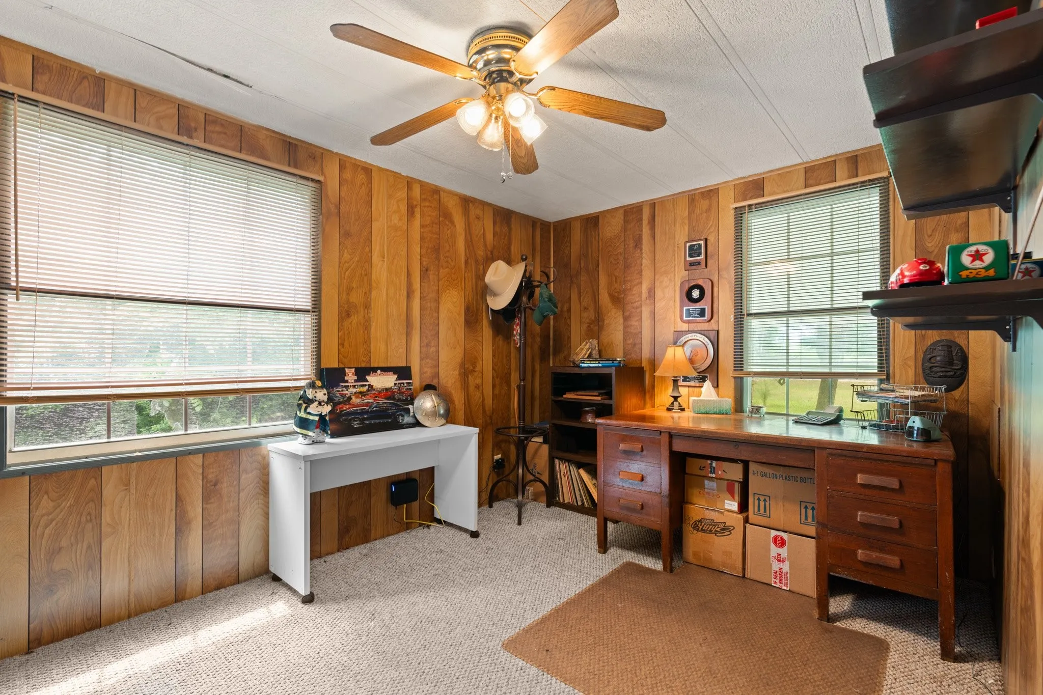 Mobile Home For Sale in Kaufman County , 9547 County Rd 346, Terrell, Texas 75161, 3 Bedrooms, 2 Bathrooms, 6 Garage spaces, 1,560 Sqft, built in 1982, Price $575,000, mls#21290241, Real Estate Agent in Terrell, Homes For Sale in Kaufman county, Homes For Sale in Terrell, Realtor in Terrell Texas, Real Estate Brokerage Independent Realty Texas, Luminita Cordes Realtor