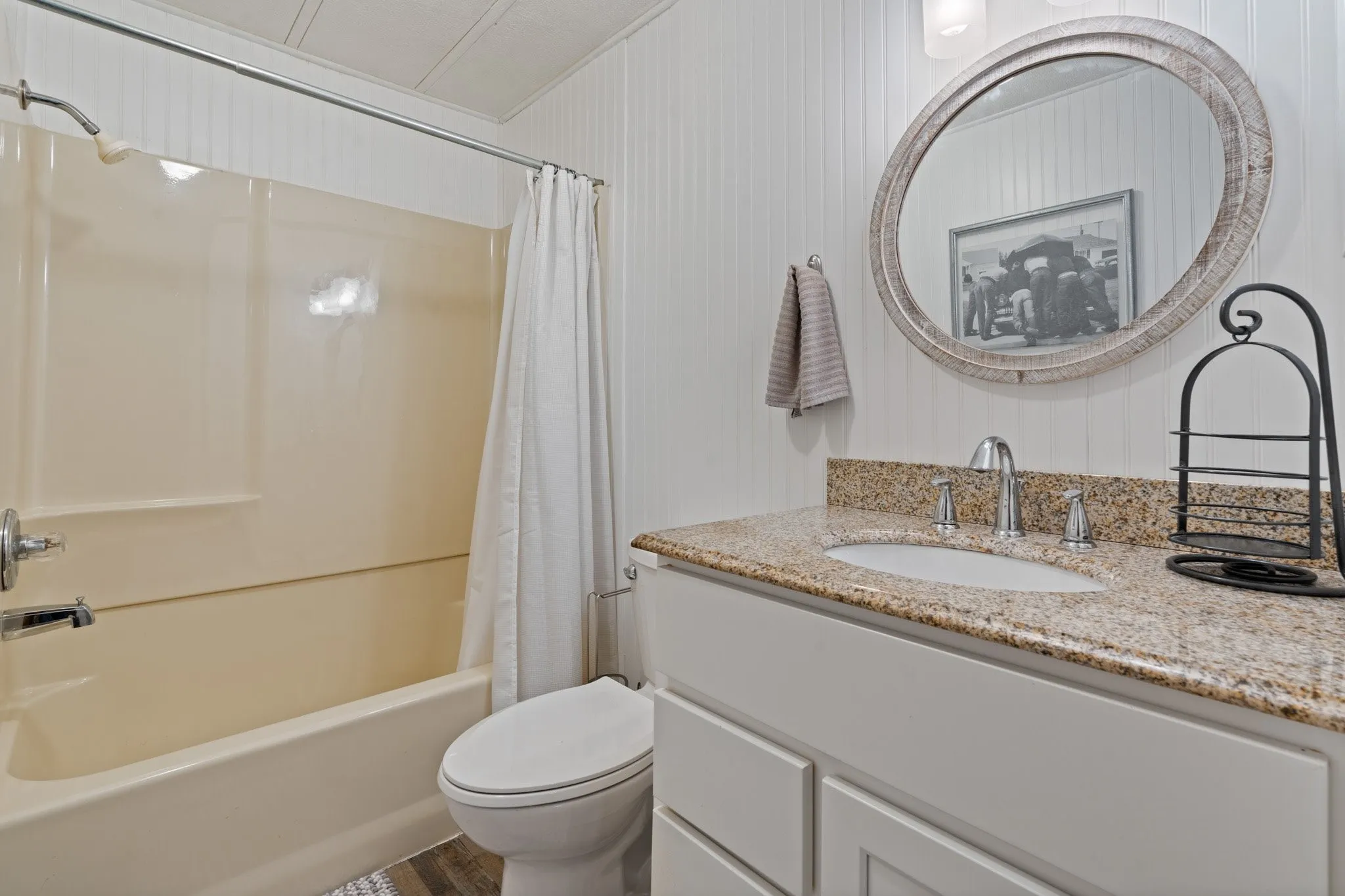 Mobile Home For Sale in Kaufman County , 9547 County Rd 346, Terrell, Texas 75161, 3 Bedrooms, 2 Bathrooms, 6 Garage spaces, 1,560 Sqft, built in 1982, Price $575,000, mls#21290241, Real Estate Agent in Terrell, Homes For Sale in Kaufman county, Homes For Sale in Terrell, Realtor in Terrell Texas, Real Estate Brokerage Independent Realty Texas, Luminita Cordes Realtor