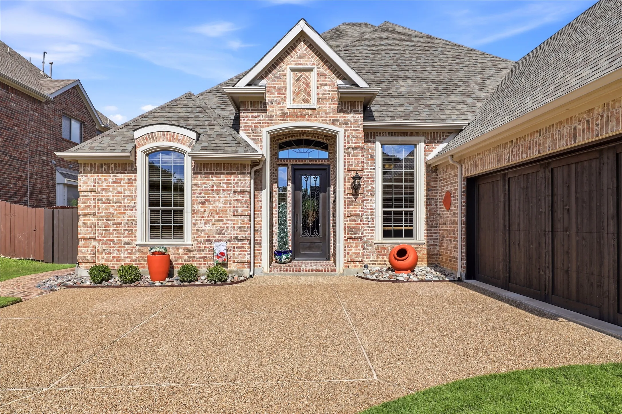 Single Family Residence For Sale in Tarrant County , 5931 Crescent Lane, Colleyville, Texas 76034, 3 Bedroom, 4 Bathroom, 2 Garage spaces, 3,110 Sqft, built in 2006, mls#21296490, Real Estate Agent in Colleyville, Homes For Sale in Tarrant county, Homes For Sale in Colleyville, Realtor in Colleyville Texas, Real Estate Brokerage Independent Realty Texas, Luminita Cordes Realtor