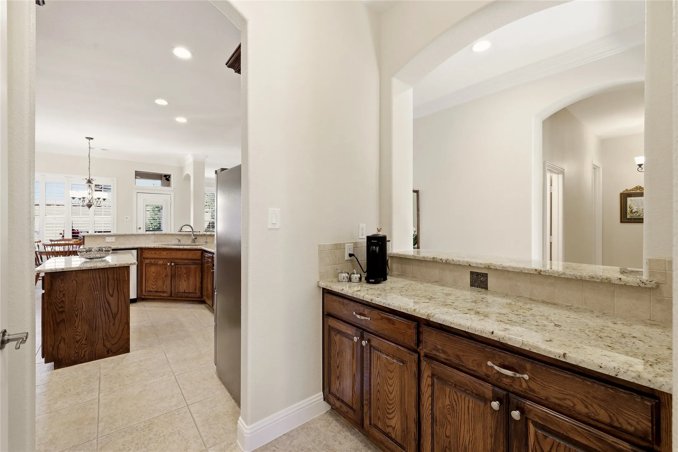 Single Family Residence For Sale in Tarrant County , 5931 Crescent Lane, Colleyville, Texas 76034, 3 Bedroom, 4 Bathroom, 2 Garage spaces, 3,110 Sqft, built in 2006, mls#21296490, Real Estate Agent in Colleyville, Homes For Sale in Tarrant county, Homes For Sale in Colleyville, Realtor in Colleyville Texas, Real Estate Brokerage Independent Realty Texas, Luminita Cordes Realtor