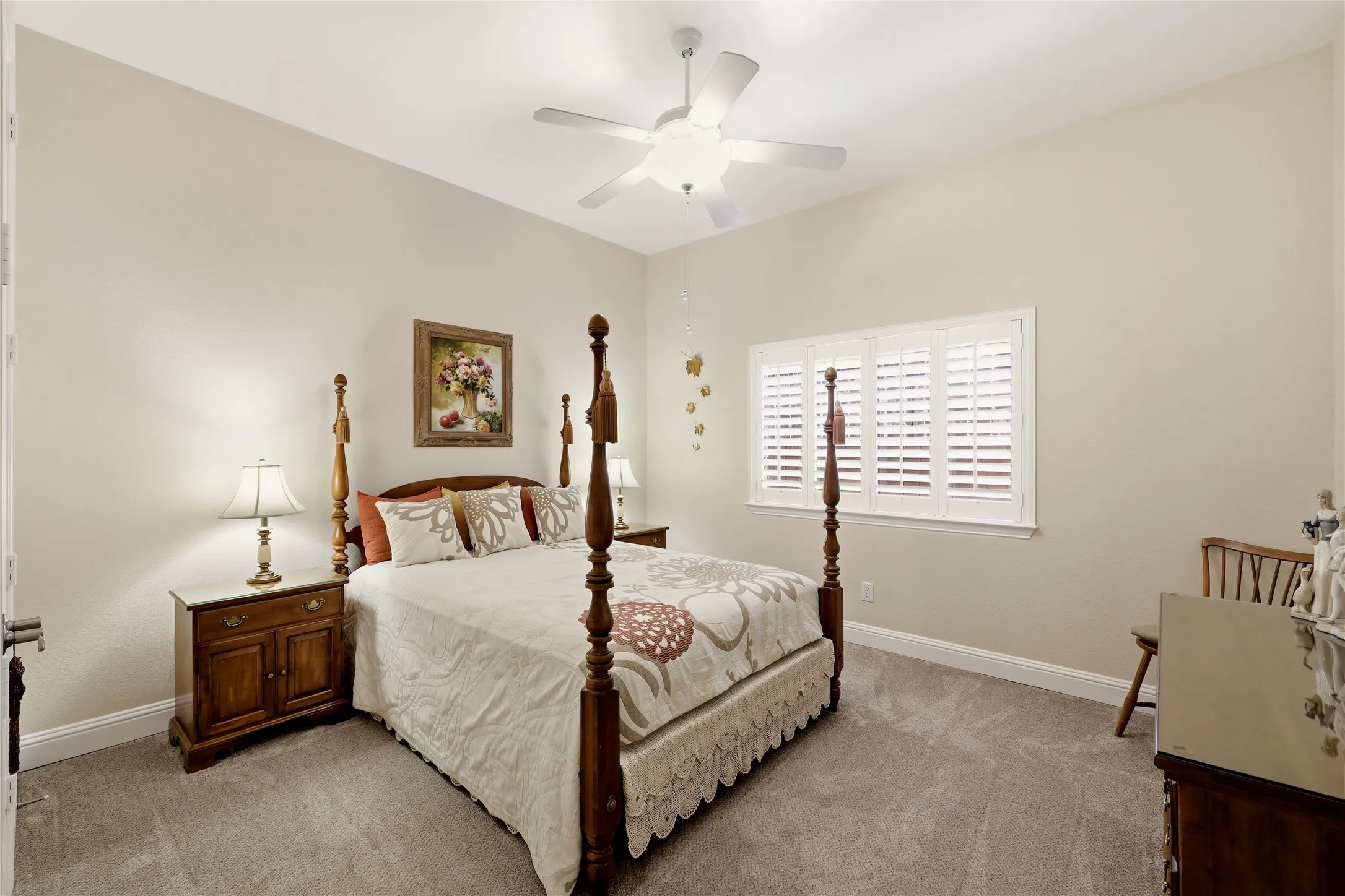 Single Family Residence For Sale in Tarrant County , 5931 Crescent Lane, Colleyville, Texas 76034, 3 Bedroom, 4 Bathroom, 2 Garage spaces, 3,110 Sqft, built in 2006, mls#21296490, Real Estate Agent in Colleyville, Homes For Sale in Tarrant county, Homes For Sale in Colleyville, Realtor in Colleyville Texas, Real Estate Brokerage Independent Realty Texas, Luminita Cordes Realtor