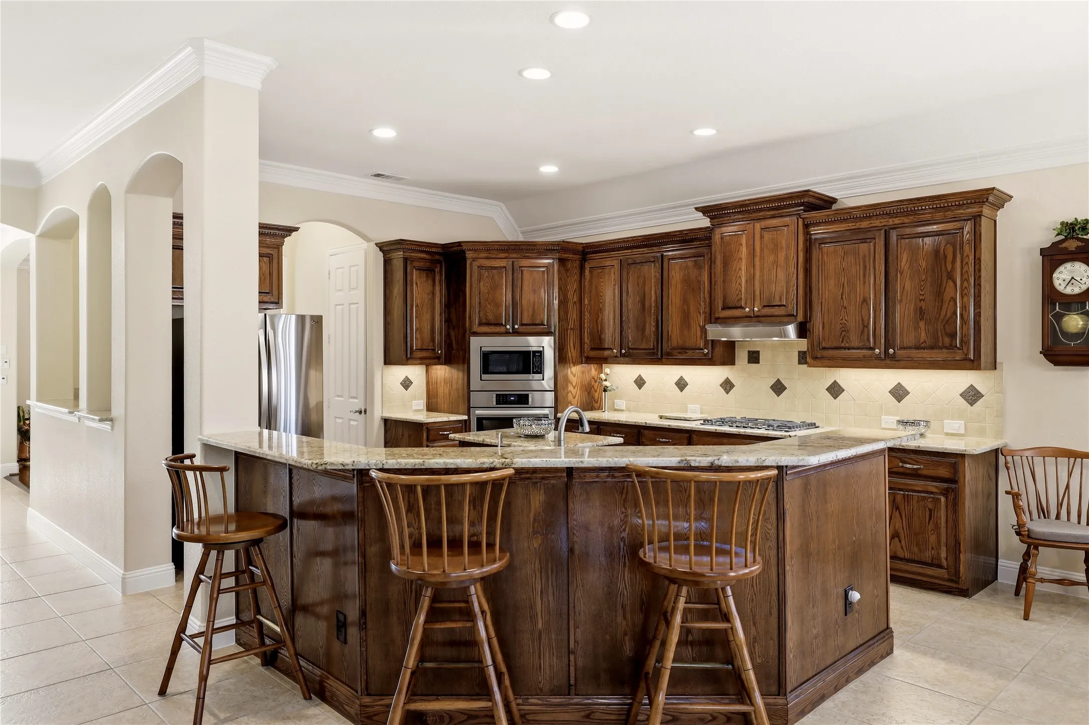 Single Family Residence For Sale in Tarrant County , 5931 Crescent Lane, Colleyville, Texas 76034, 3 Bedroom, 4 Bathroom, 2 Garage spaces, 3,110 Sqft, built in 2006, mls#21296490, Real Estate Agent in Colleyville, Homes For Sale in Tarrant county, Homes For Sale in Colleyville, Realtor in Colleyville Texas, Real Estate Brokerage Independent Realty Texas, Luminita Cordes Realtor