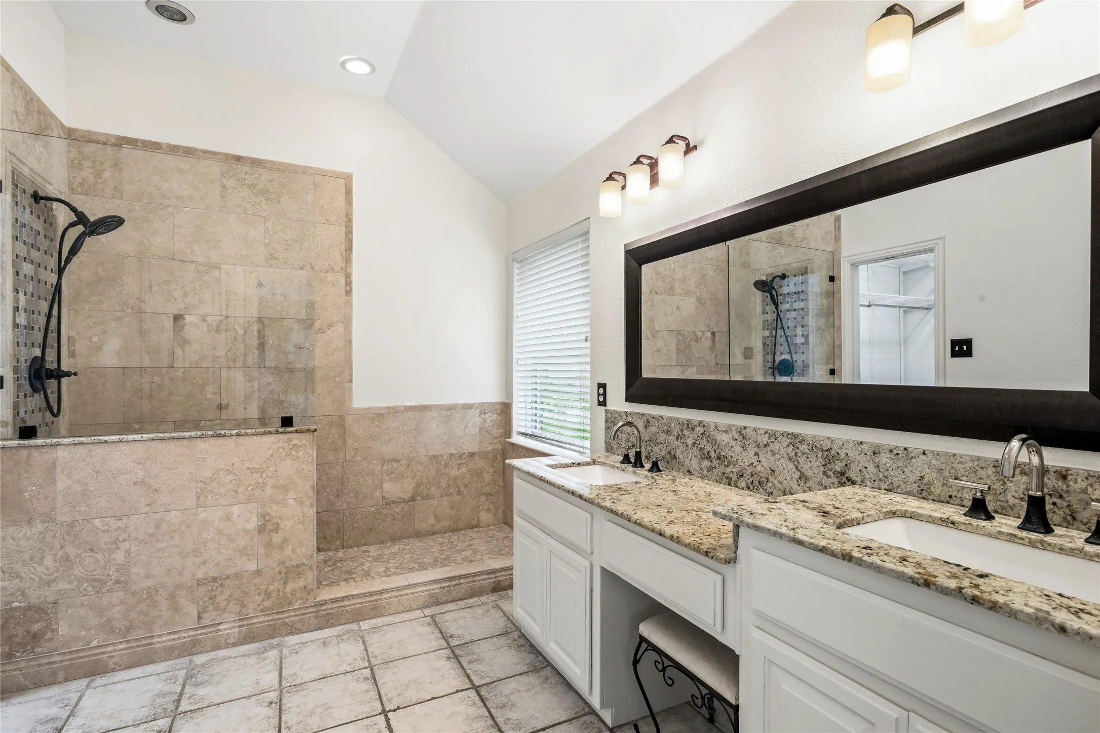Single Family Residence For Sale in Collin County , 416 Shady Valley Drive, Allen, Texas 75002, 4 Bedroom, 2 Bathroom, 2 Garage spaces, 2,362 Sqft, built in 2000, mls#21297623, Real Estate Agent in Allen, Homes For Sale in Collin county, Homes For Sale in Allen, Realtor in Allen Texas, Real Estate Brokerage Independent Realty Texas, Luminita Cordes Realtor
